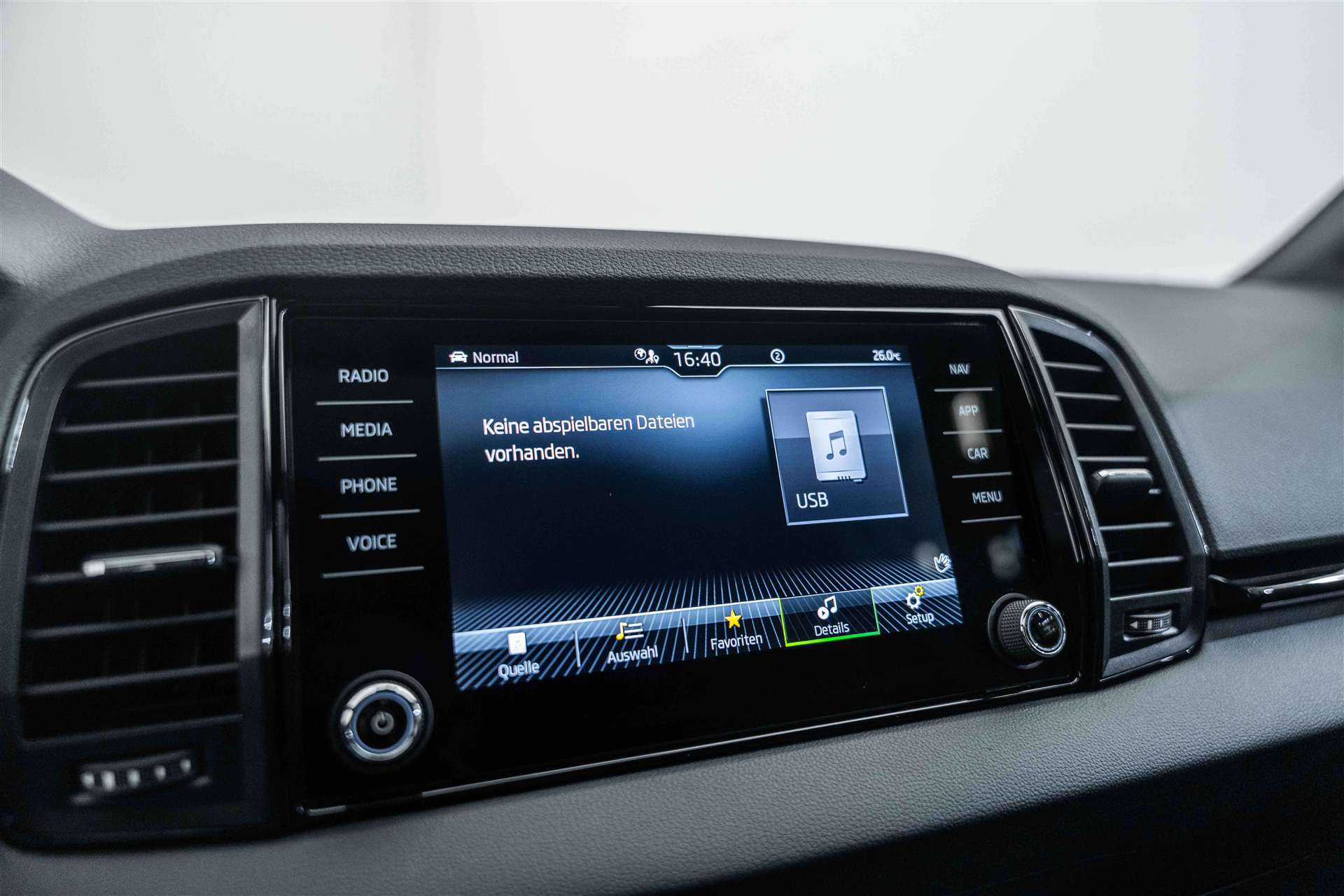 SKODA SKODA Karoq 2.0 TSi SportLine 4x4 DSG-Automat-image-21