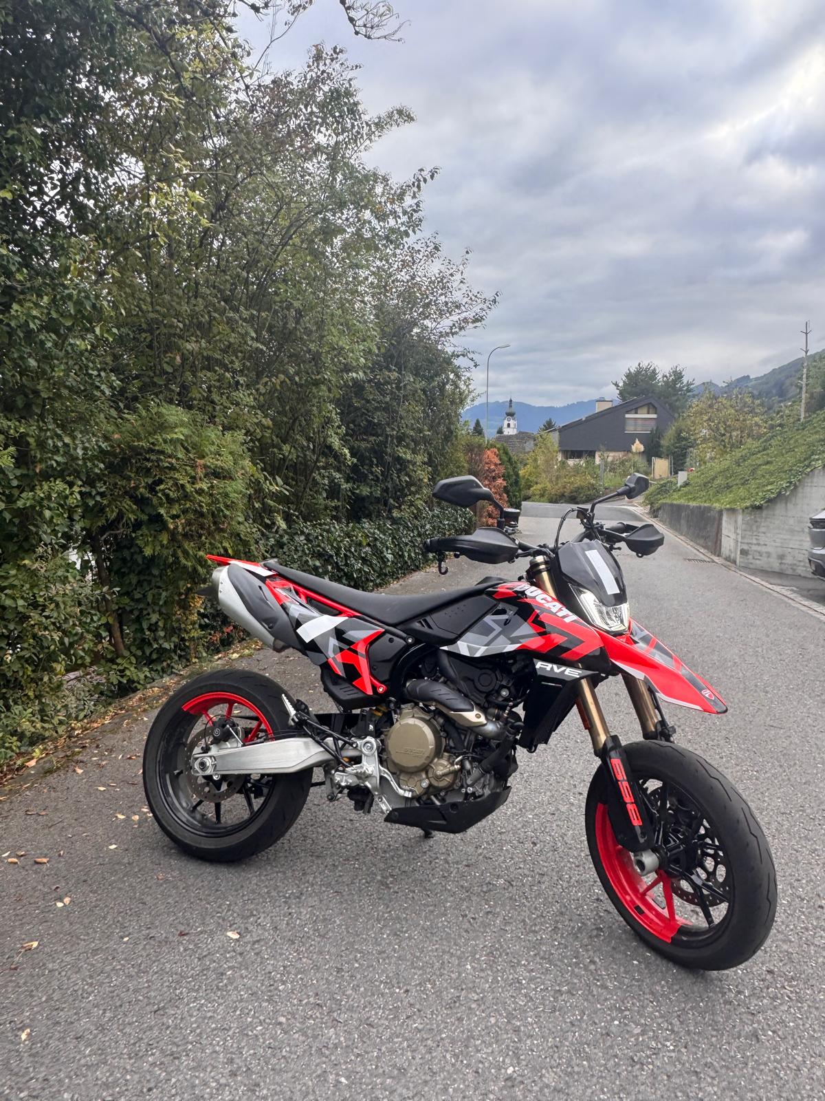DUCATI Hypermotard 698 Mono RVE-image-2