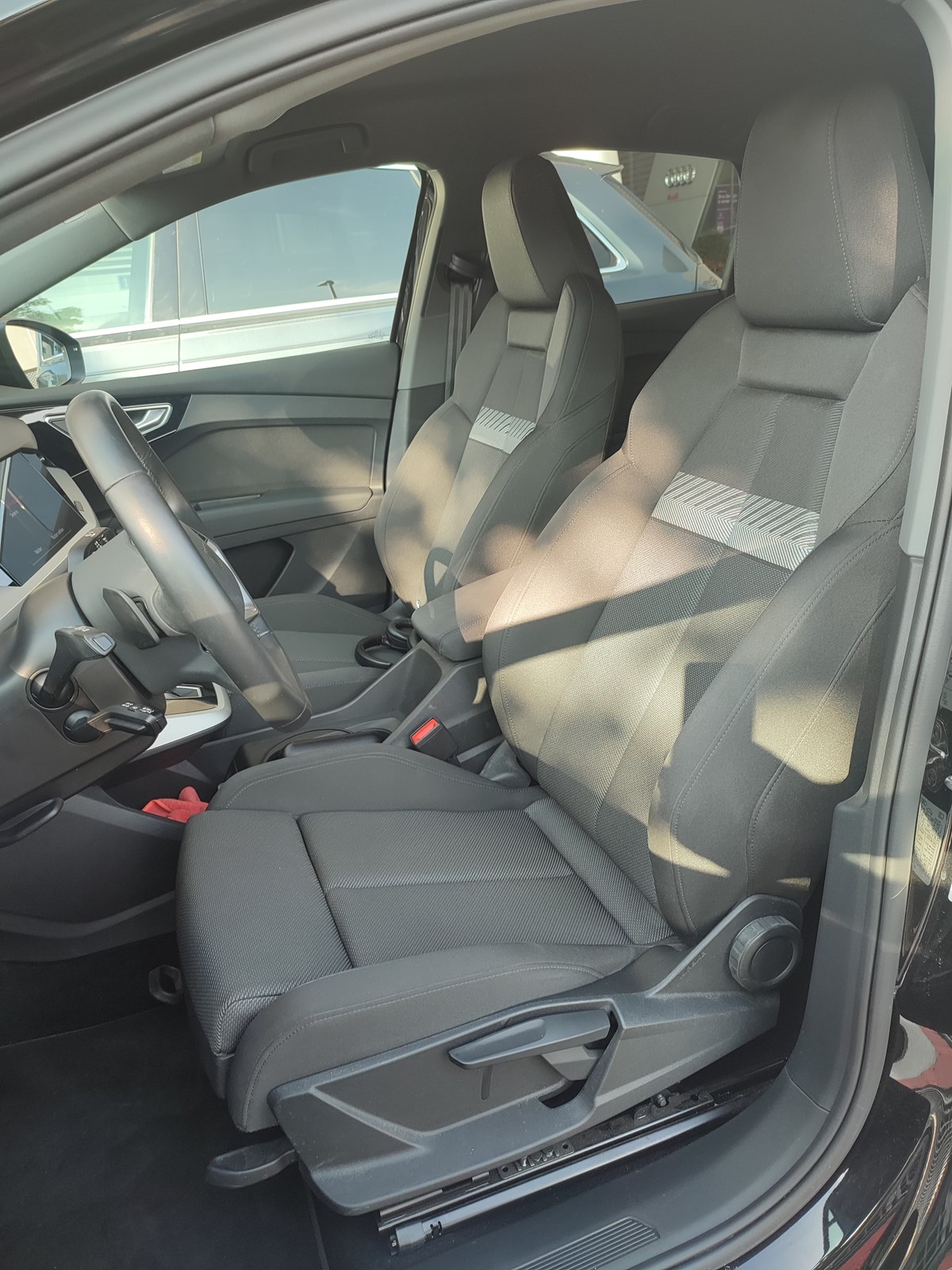 AUDI Q4 Sportback e-tron 50 quattro-image-5
