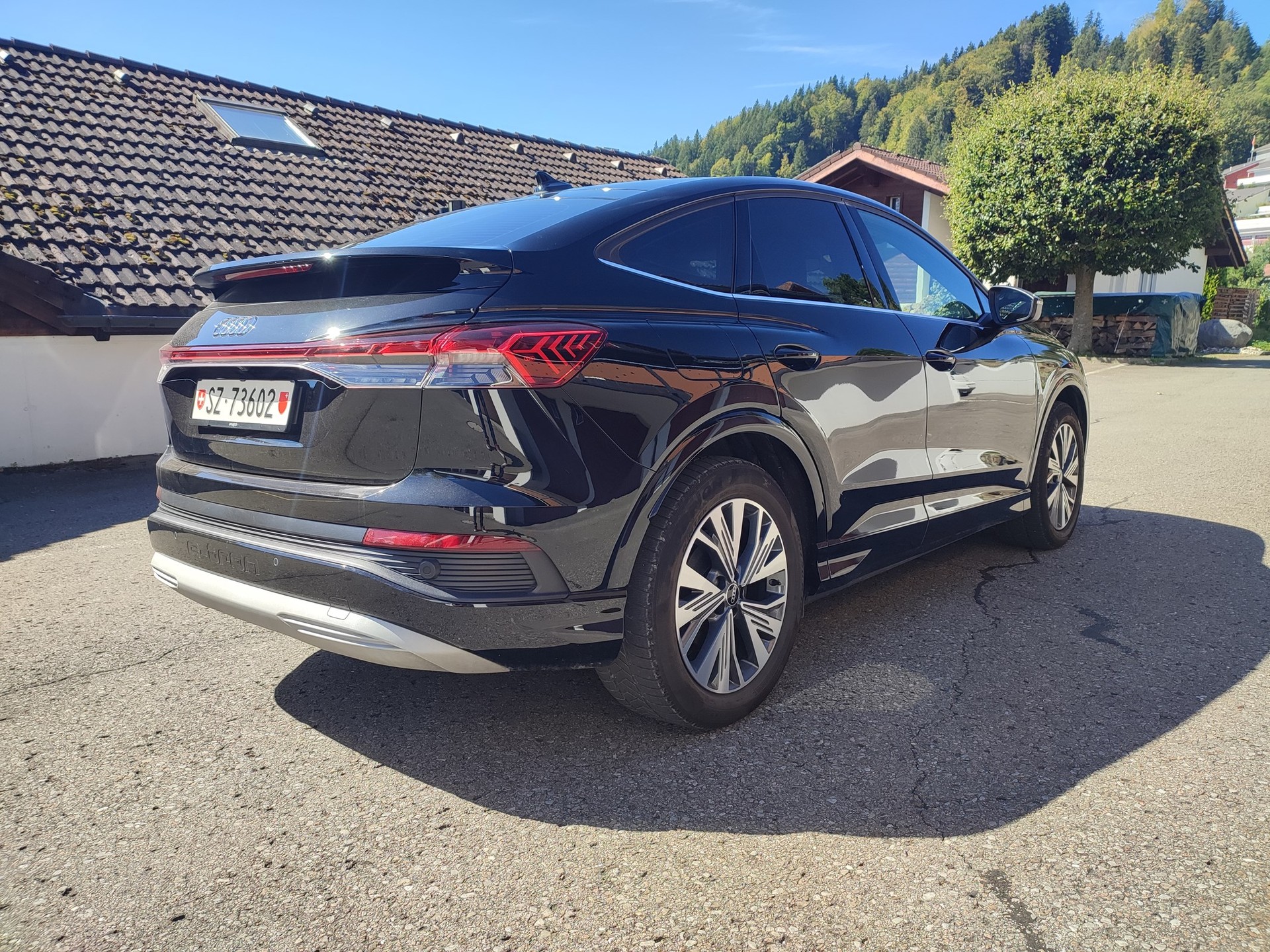 AUDI Q4 Sportback e-tron 50 quattro-image-3