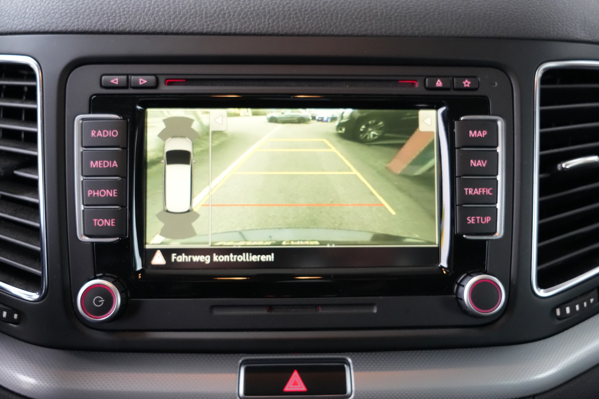 VW Sharan 2.0 TDI BMT Highline 4Motion-image-14