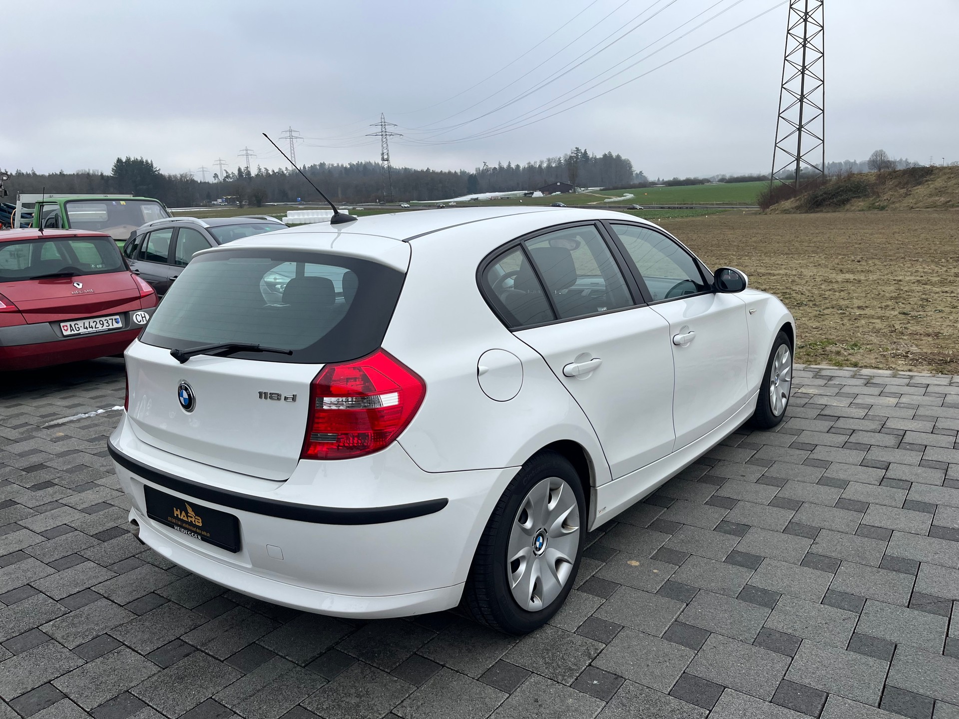 BMW 118d Access-image-3