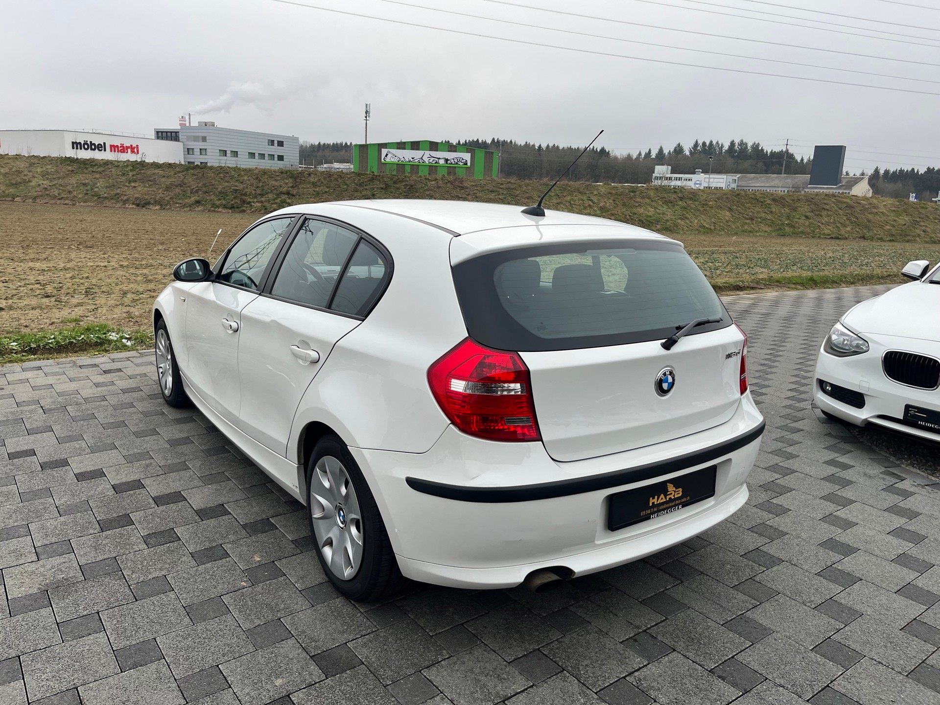 BMW 118d Access-image-7