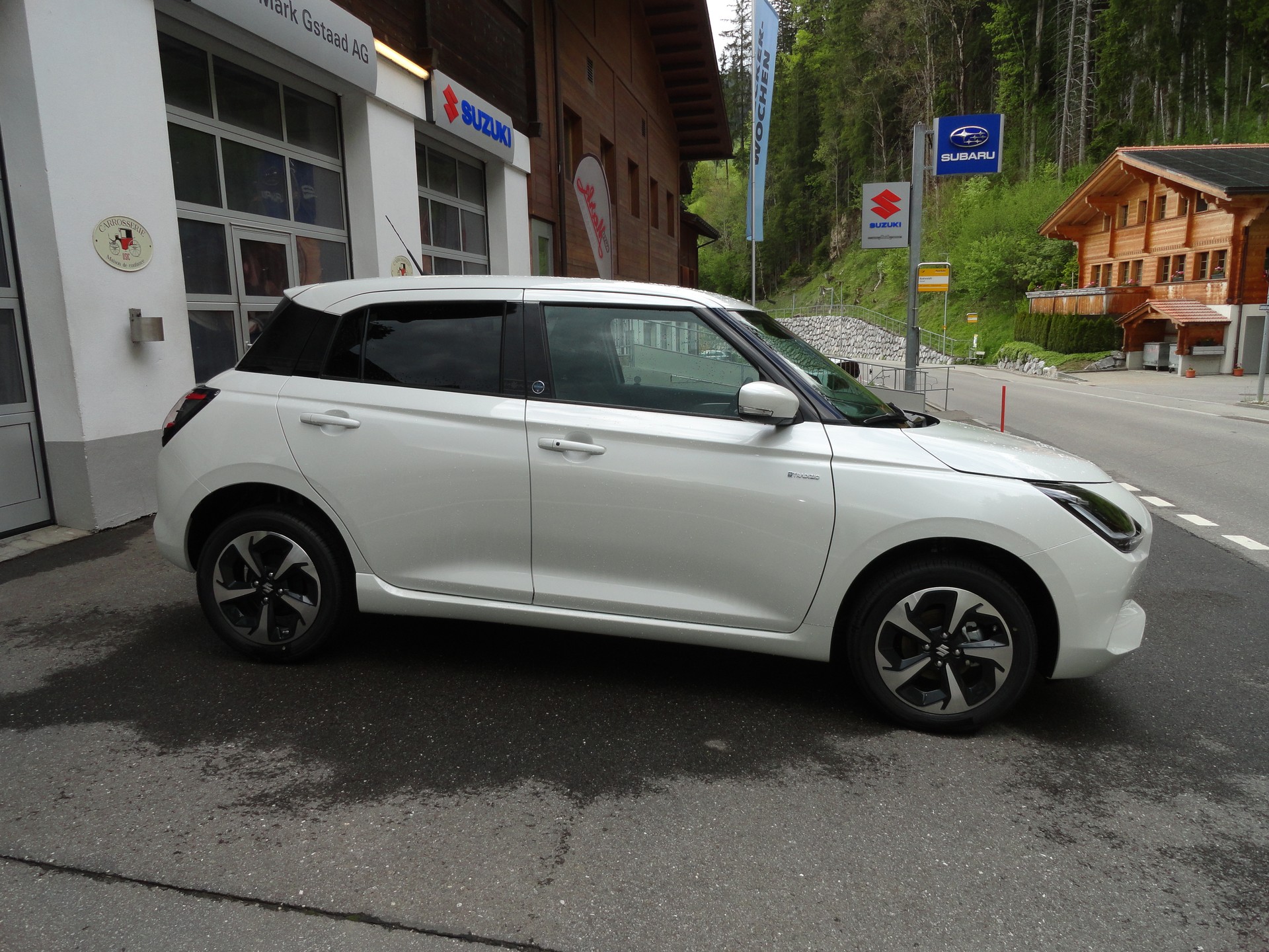 SUZUKI Swift 1.2 Tradizio Top Hybrid 4x4-showroom-element-1