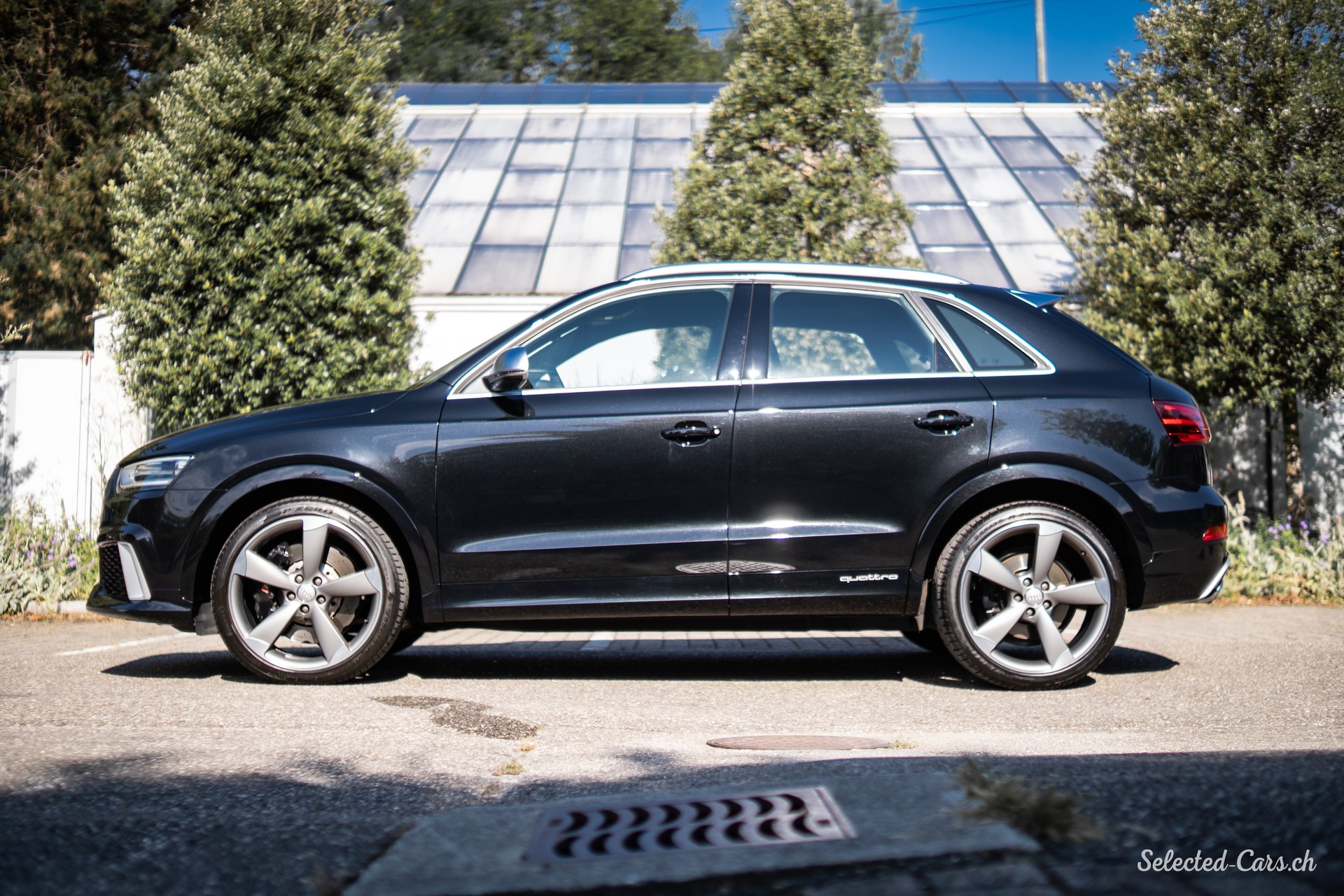 AUDI RS Q3 2.5 TFSI quattro S-tronic-image-2