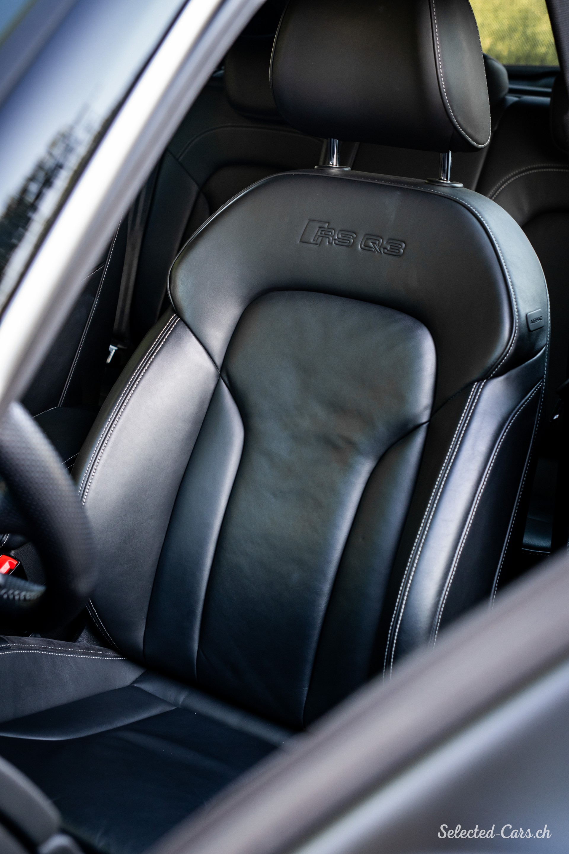 AUDI RS Q3 2.5 TFSI quattro S-tronic-image-12