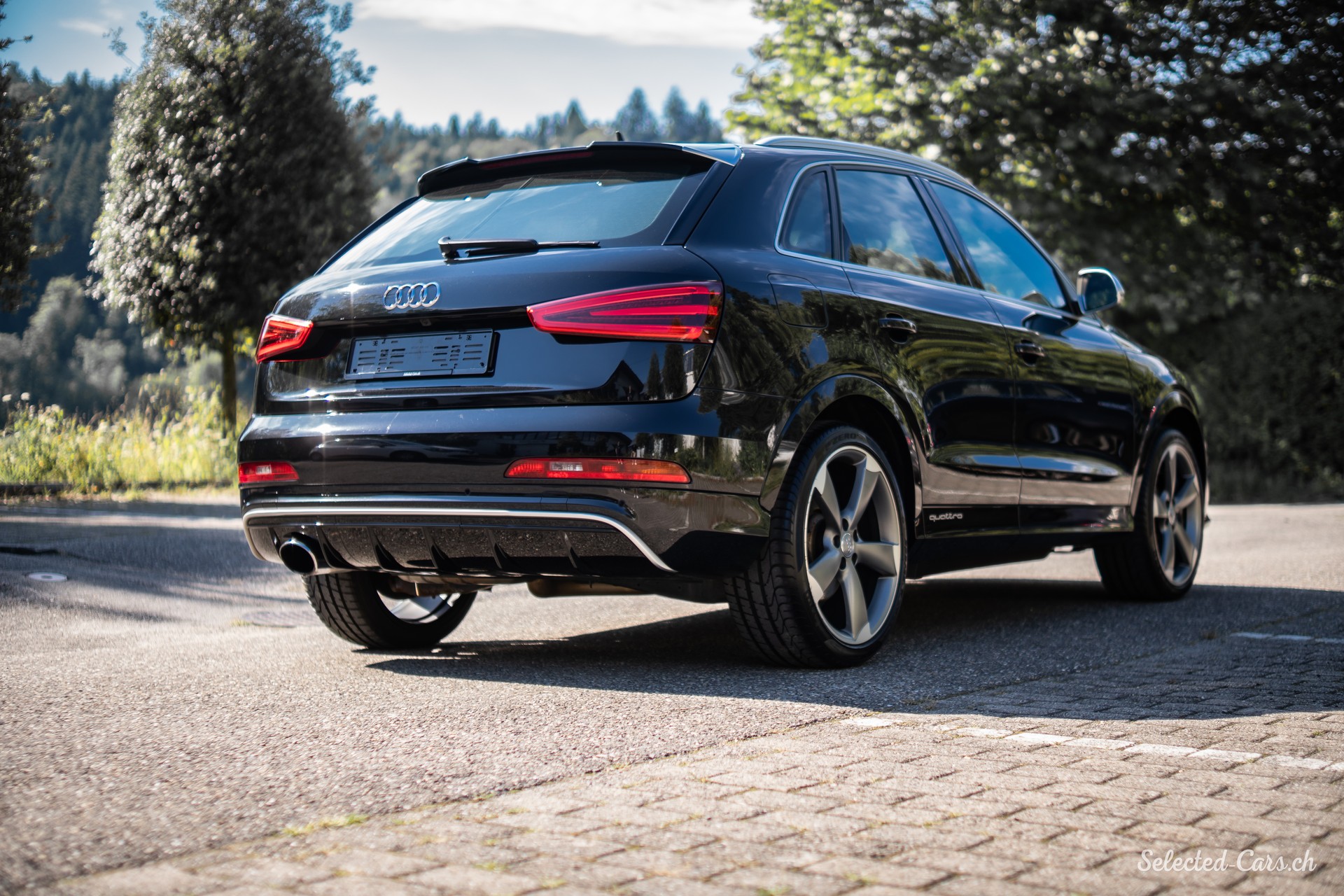 AUDI RS Q3 2.5 TFSI quattro S-tronic-image-3