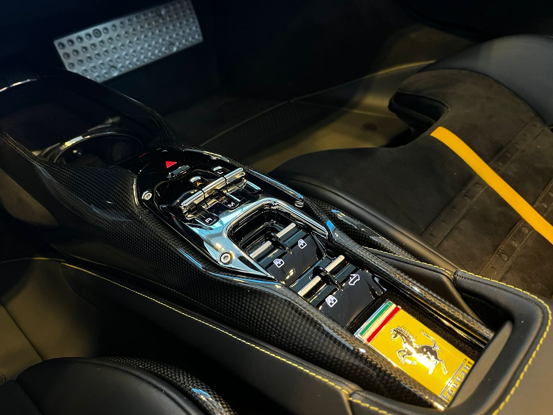 FERRARI SF90 Spider-image-25