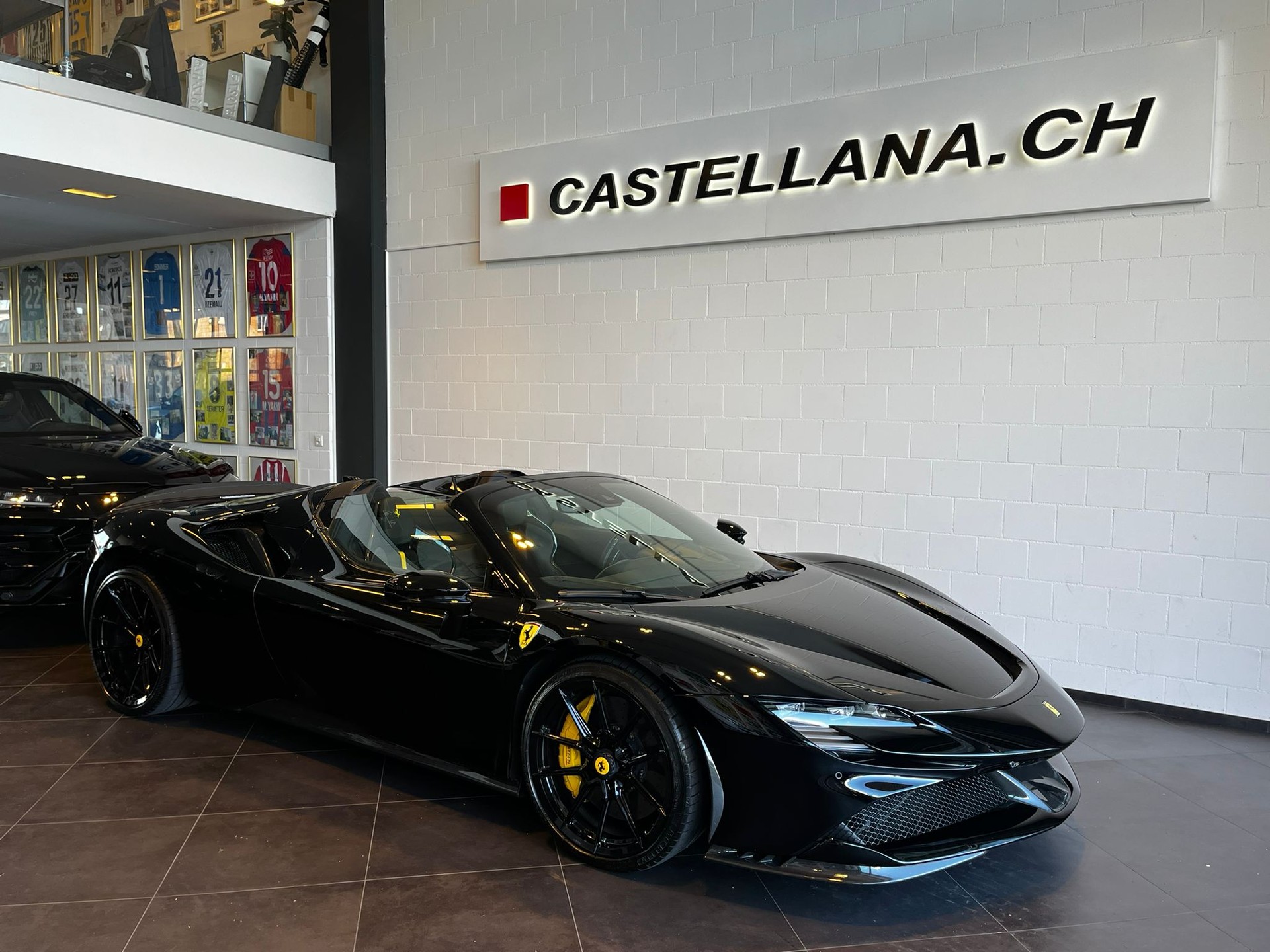 FERRARI SF90 Spider