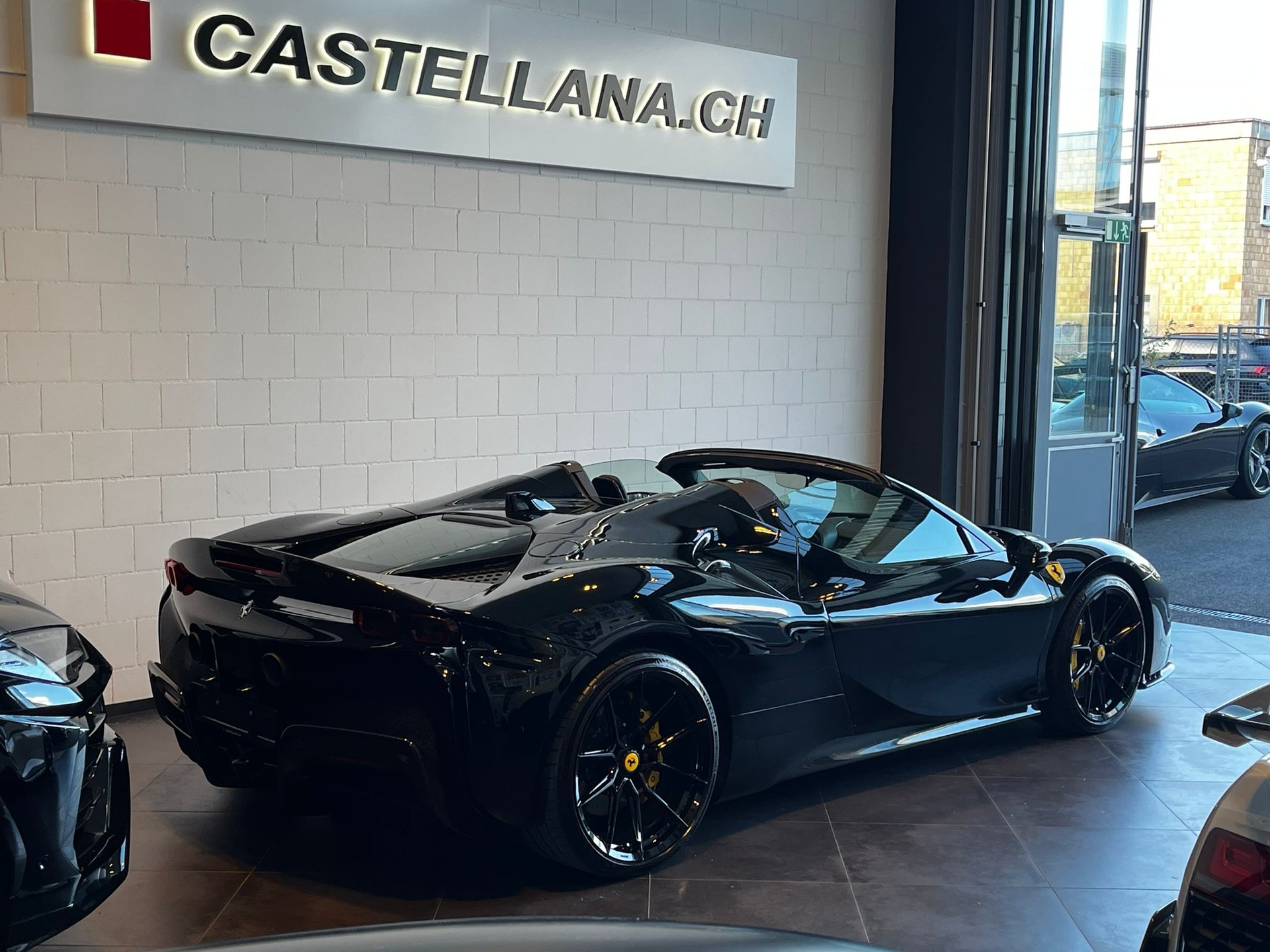 FERRARI SF90 Spider-image-4