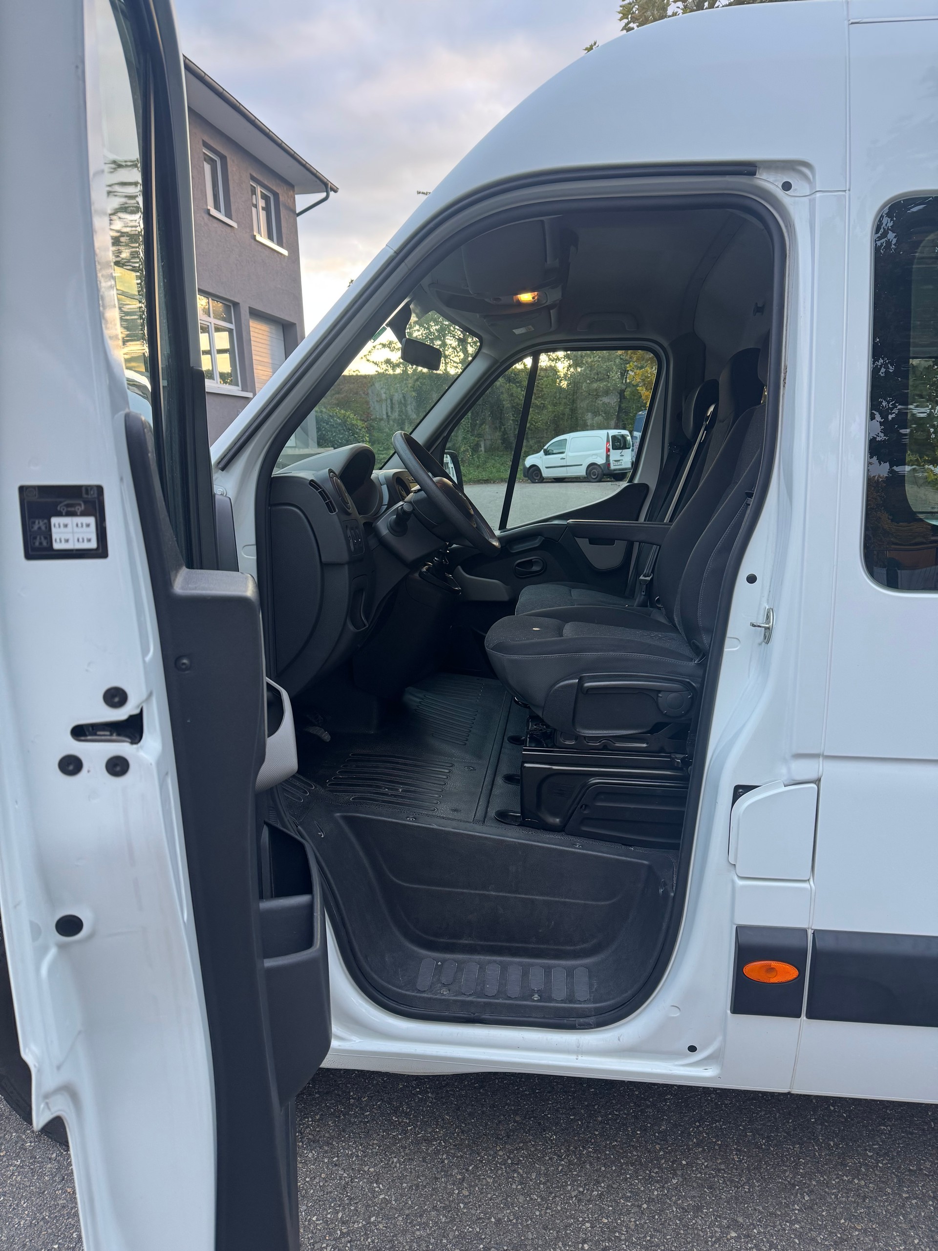 OPEL MOVANO-image-6