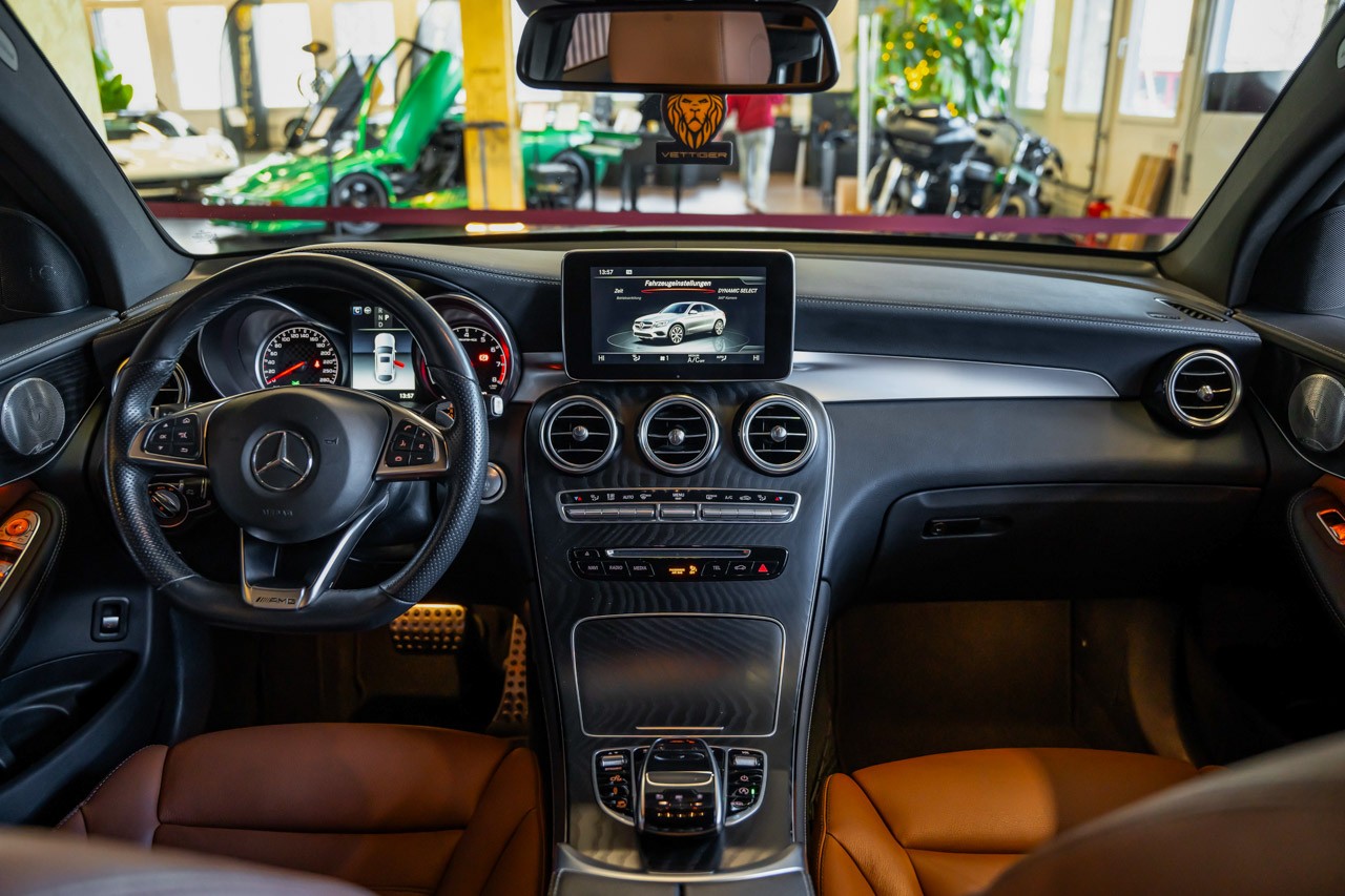 MERCEDES-BENZ GLC Coupé 43 AMG 4Matic 9G-Tronic-image-9