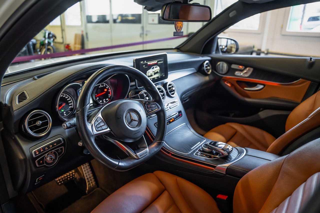 MERCEDES-BENZ GLC Coupé 43 AMG 4Matic 9G-Tronic-image-10