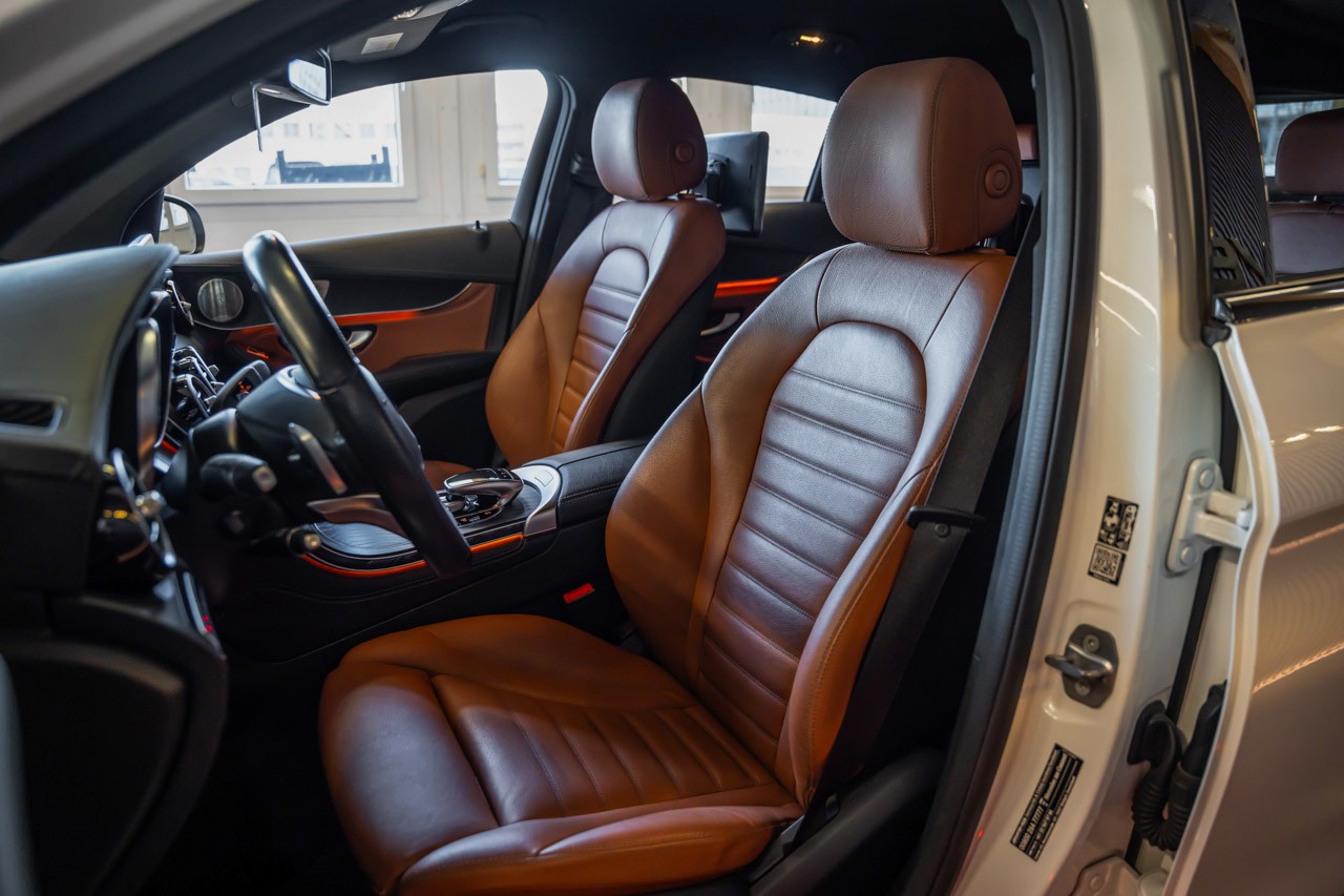 MERCEDES-BENZ GLC Coupé 43 AMG 4Matic 9G-Tronic-image-11