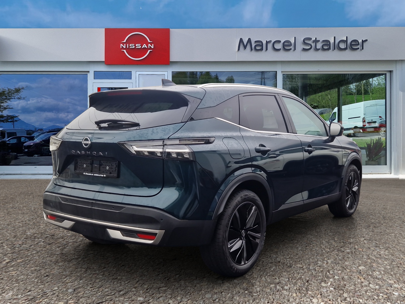 NISSAN Qashqai 1.3 DIG-T MHEV Tekna Xtronic 4x4-image-4