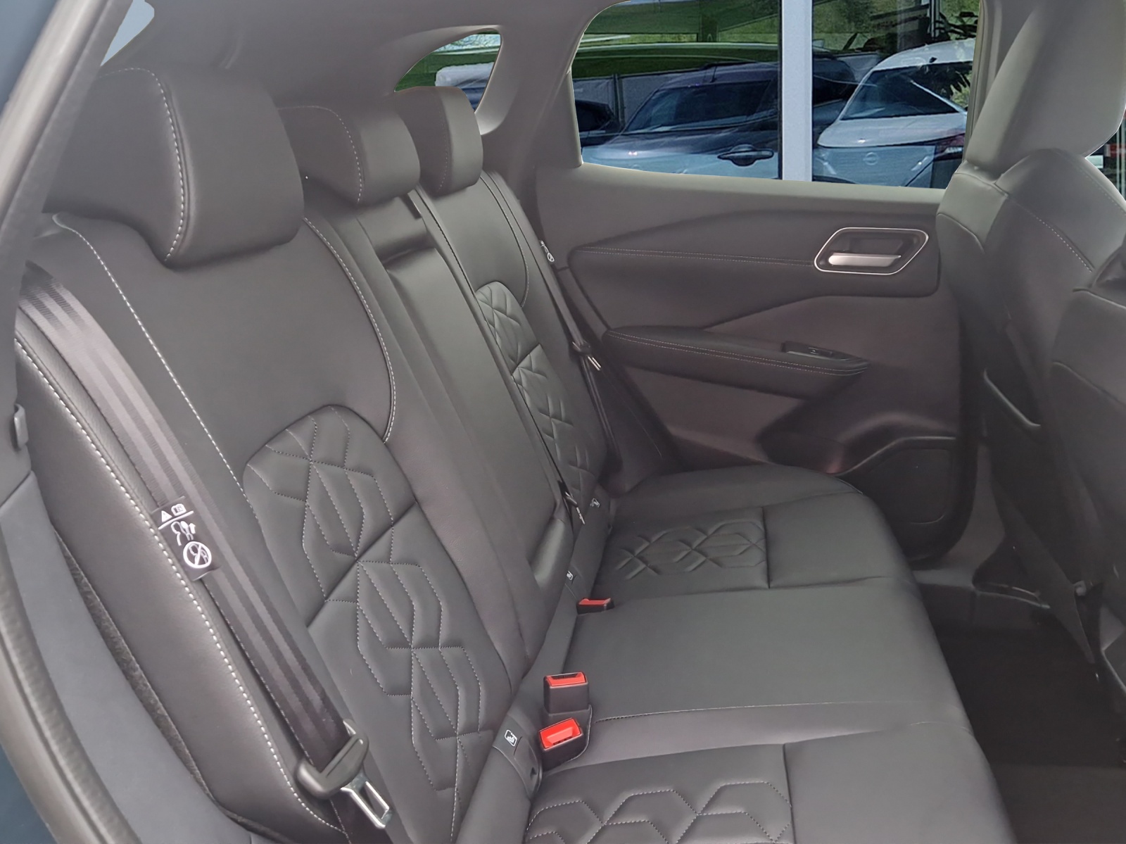 NISSAN Qashqai 1.3 DIG-T MHEV Tekna Xtronic 4x4-image-13