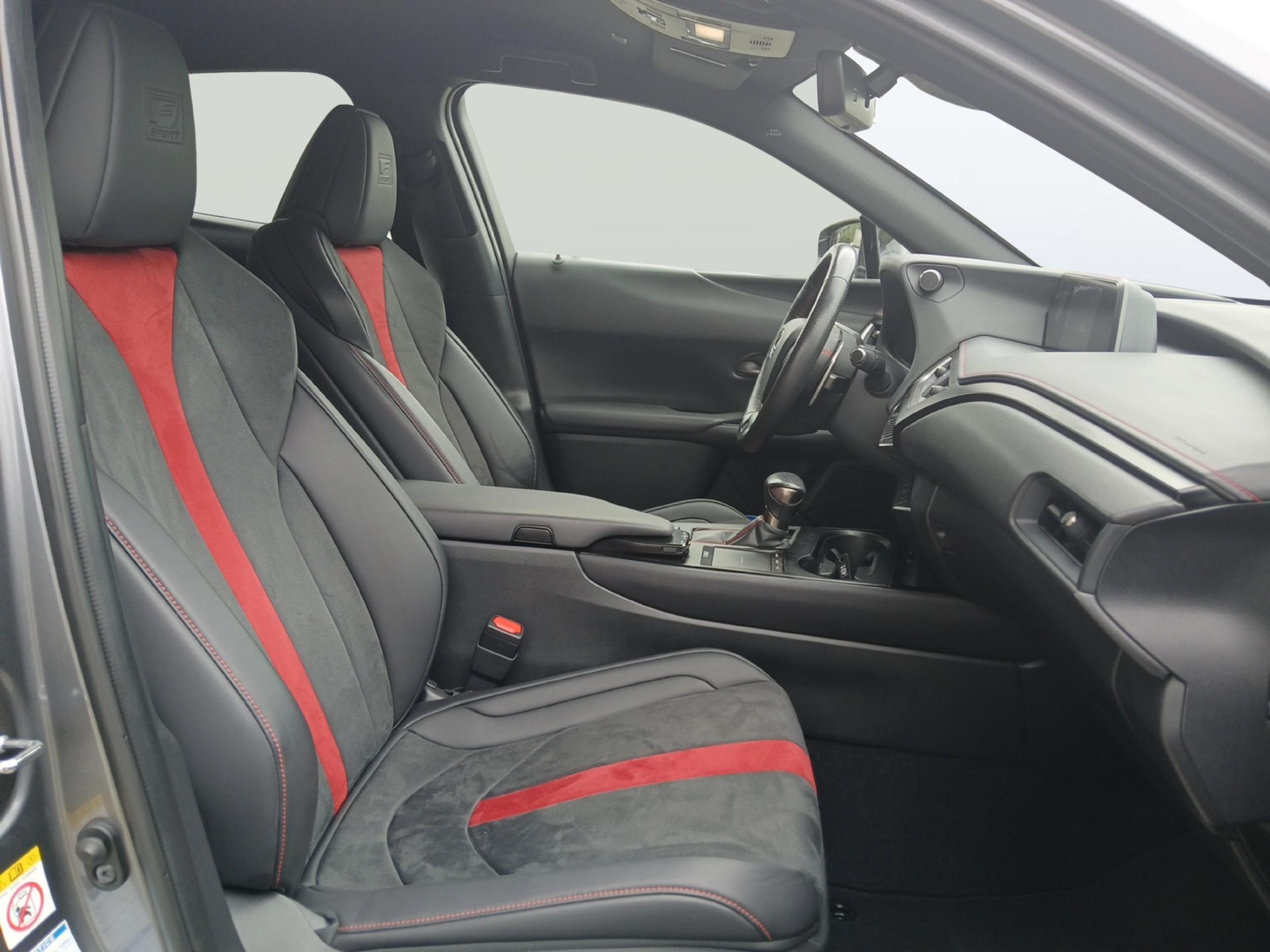 LEXUS UX 250h F-Sport Launch Edition-image-8