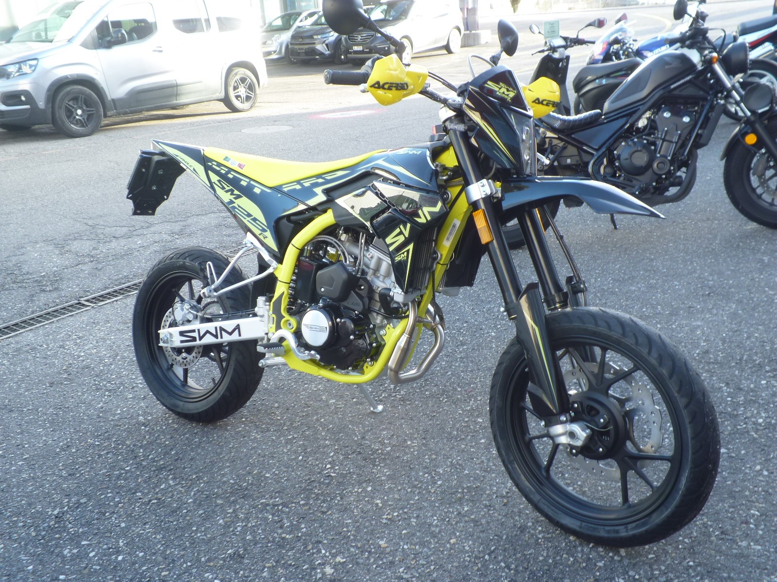 SWM SM 125 R ABS-image-4