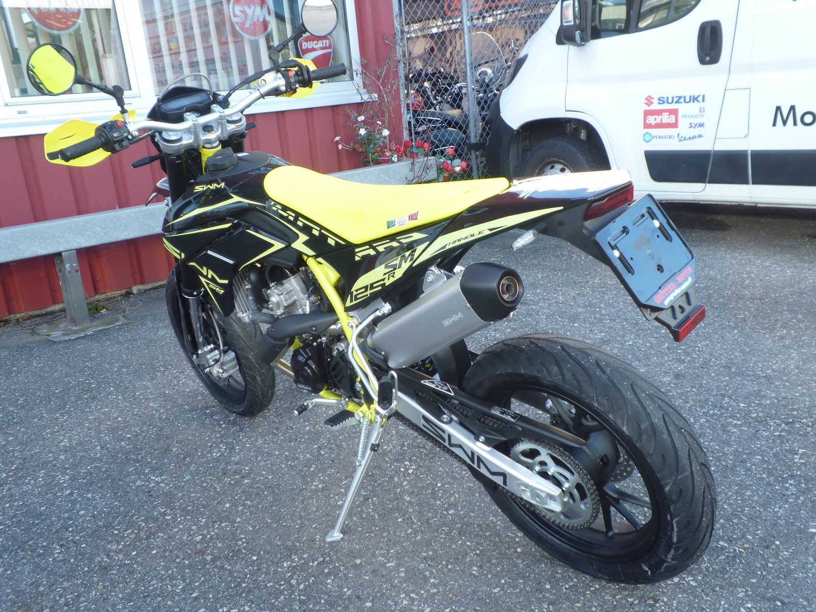 SWM SM 125 R ABS-image-1