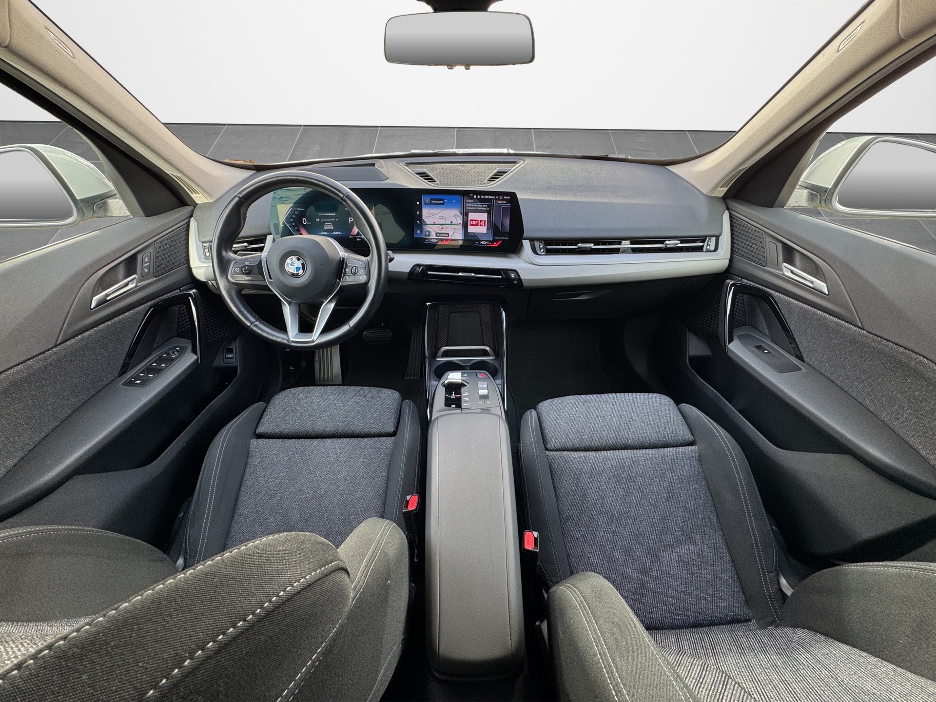 BMW X1 20d xDrive-image-12
