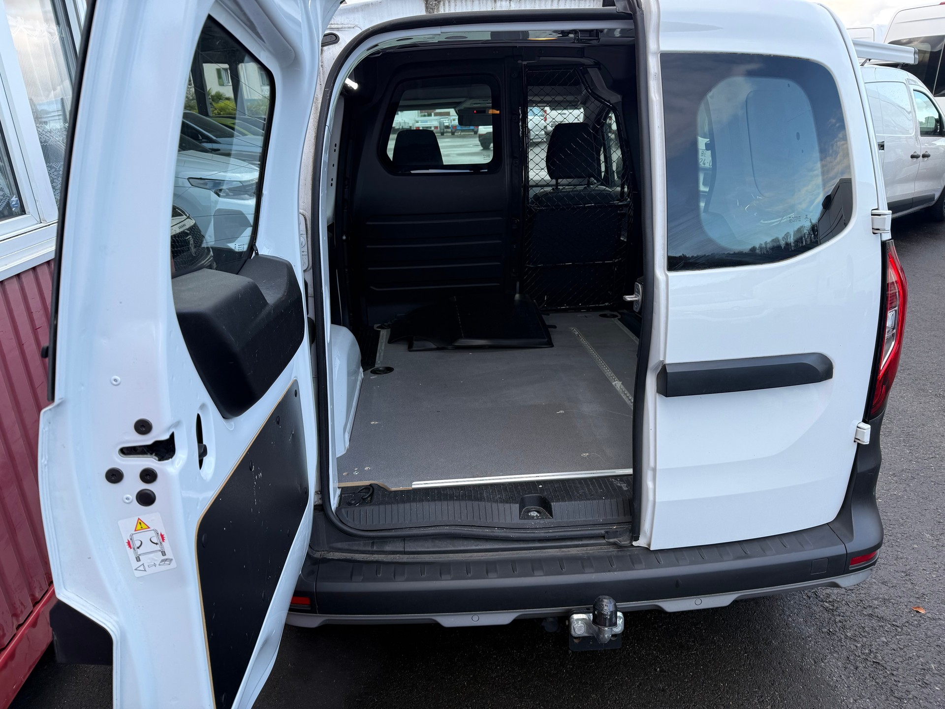 RENAULT Kangoo Van 1.5 dCi-image-7