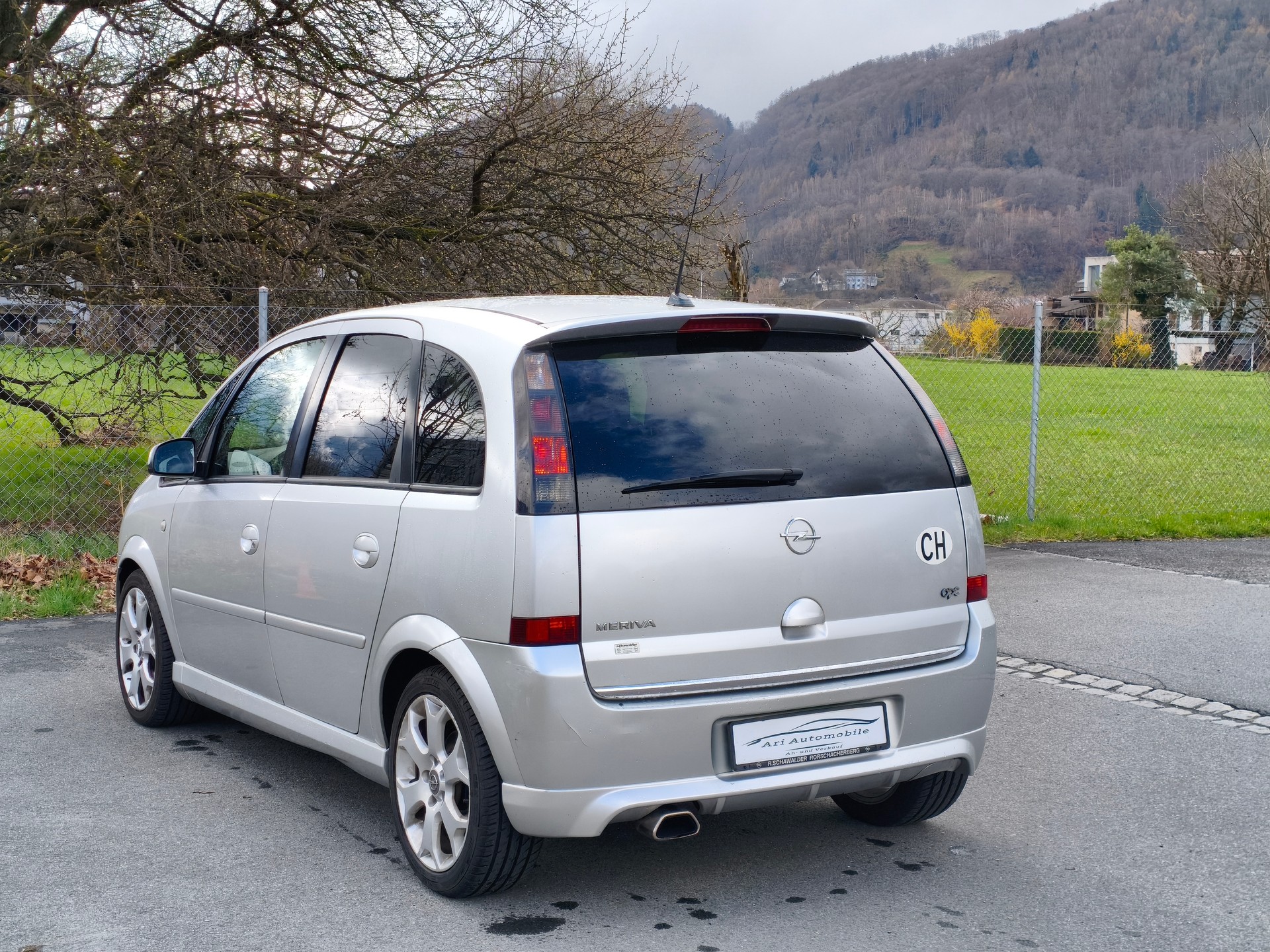 OPEL Meriva 1.6i 16V Turbo OPC-image-7