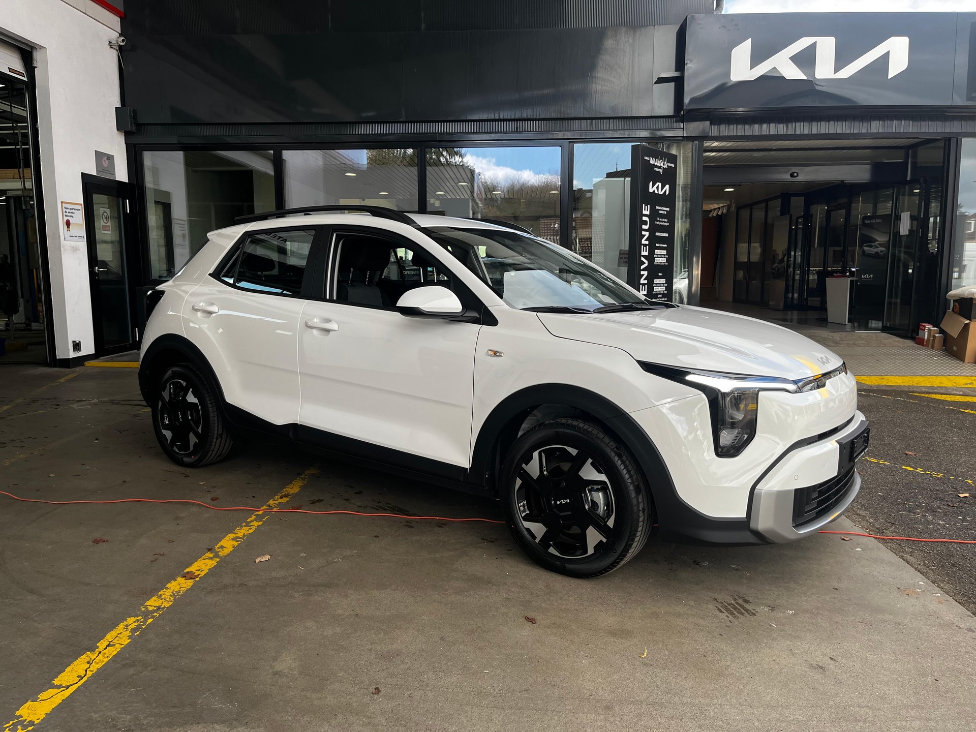 KIA Stonic 1.0 T-image-1