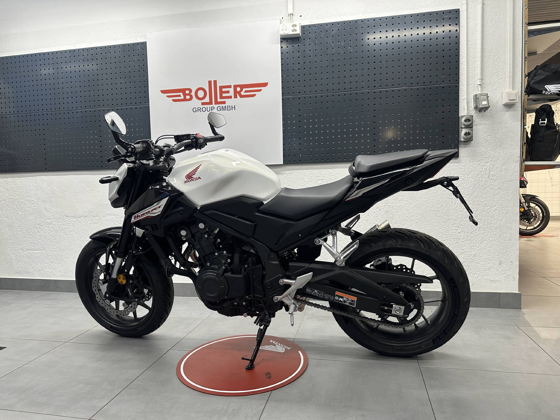 HONDA CB 500 Hornet | A2 | TFT Display | MIVV Slip-On | Kurzheck-image-14