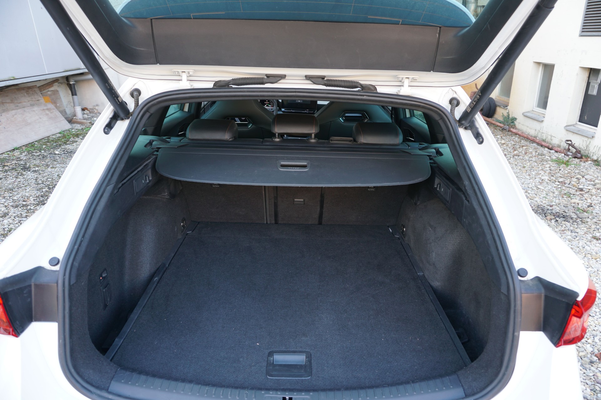 CUPRA LEON VZ 2.0 TSI DSG-image-6