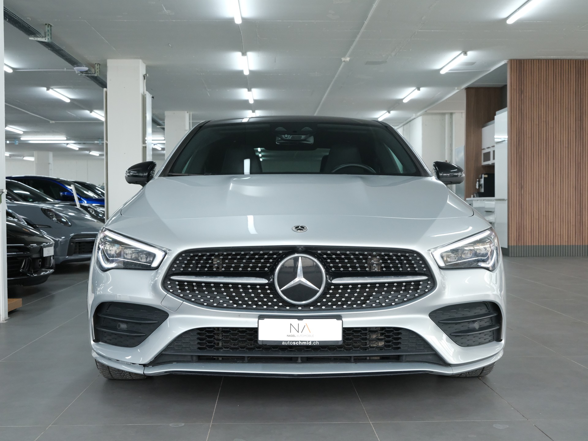 MERCEDES-BENZ CLA 200 AMG Line 7G-DCT-showroom-element-2