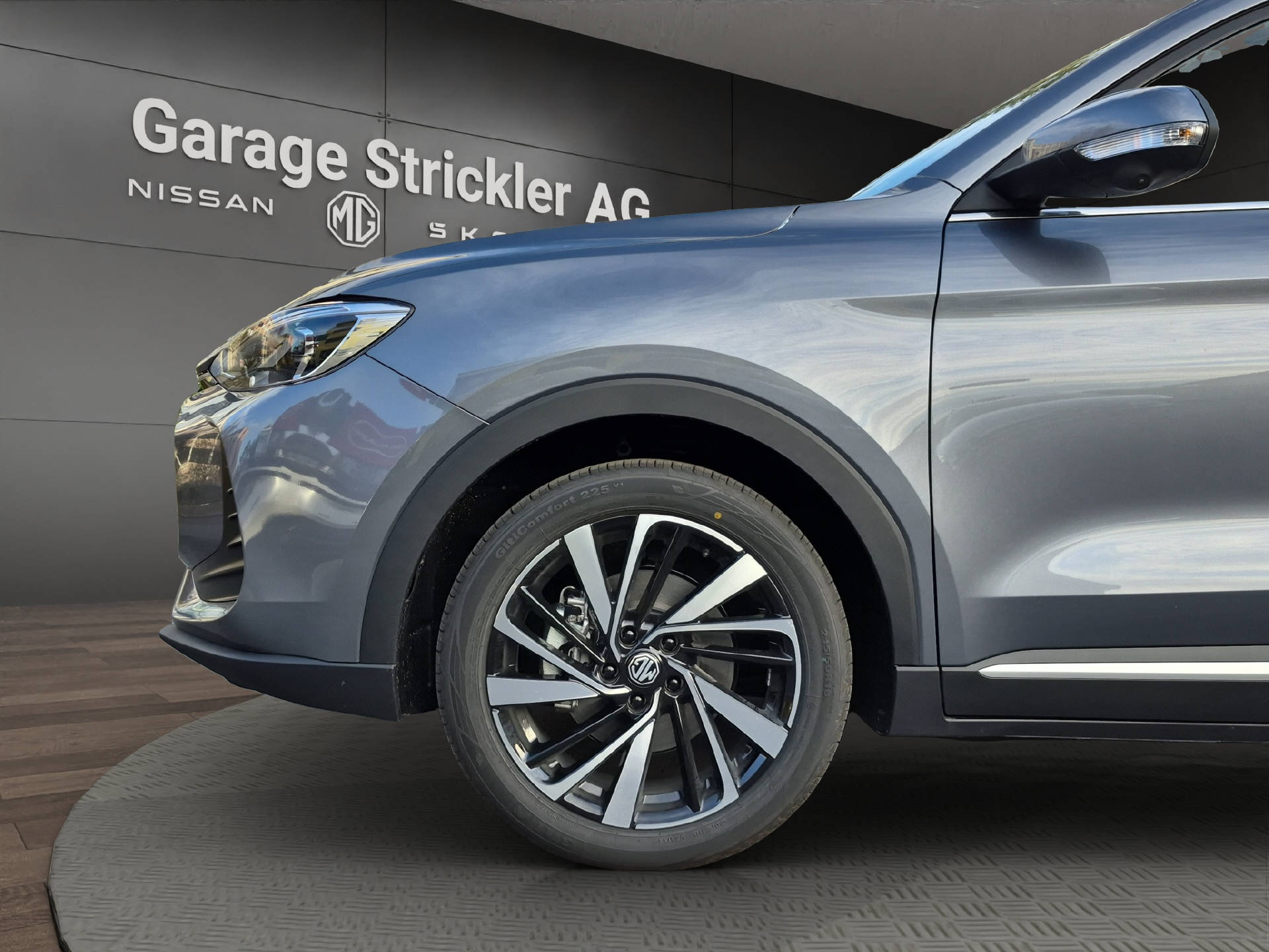 MG ZS 1.5 Hybrid+ Luxury-image-8