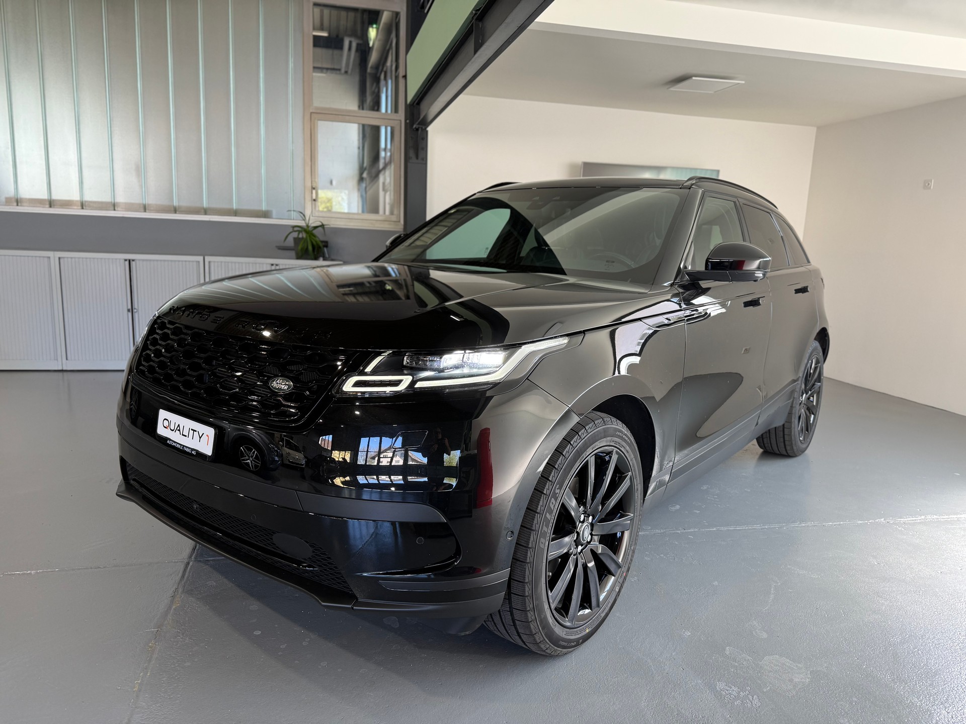 LAND ROVER Range Rover Velar D 240 HSE Automatic-image-2