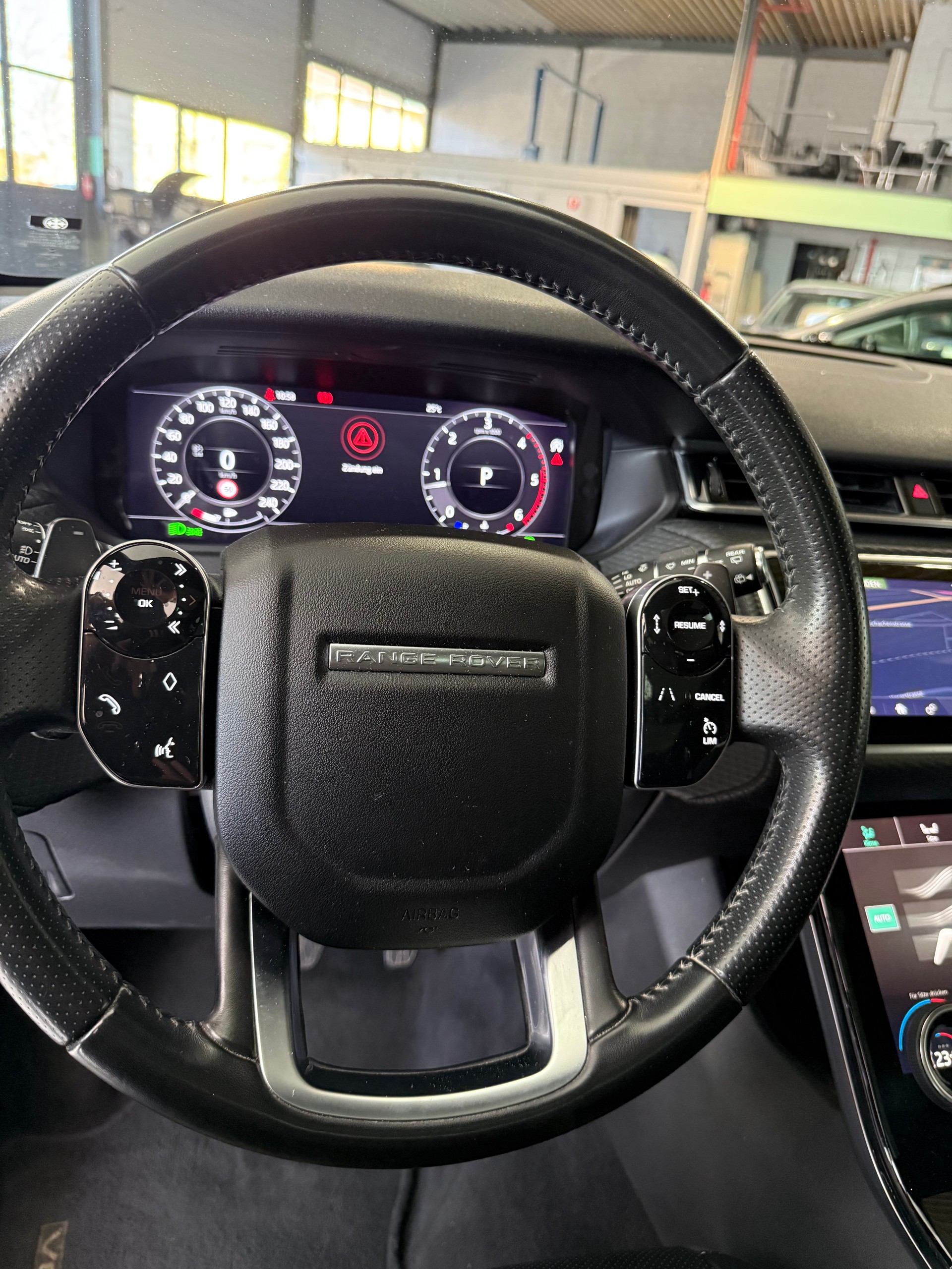 LAND ROVER Range Rover Velar D 240 HSE Automatic-image-14