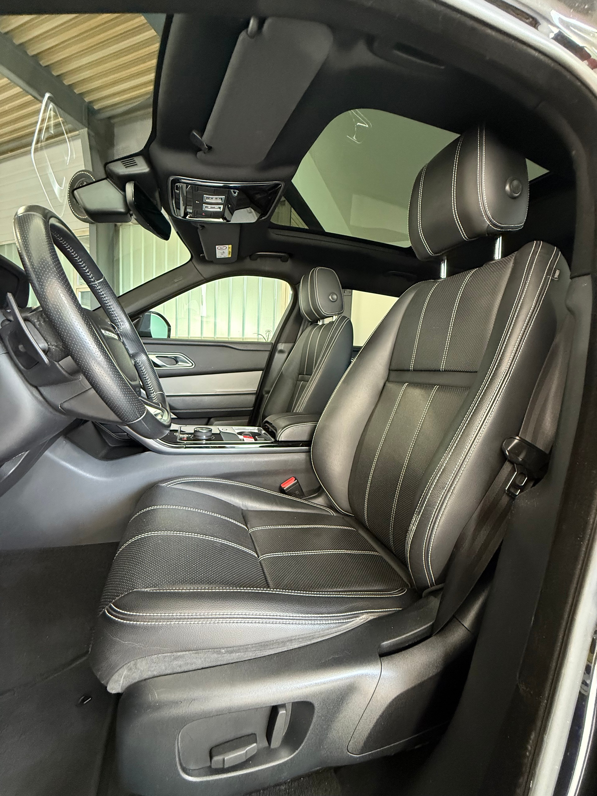 LAND ROVER Range Rover Velar D 240 HSE Automatic-image-6