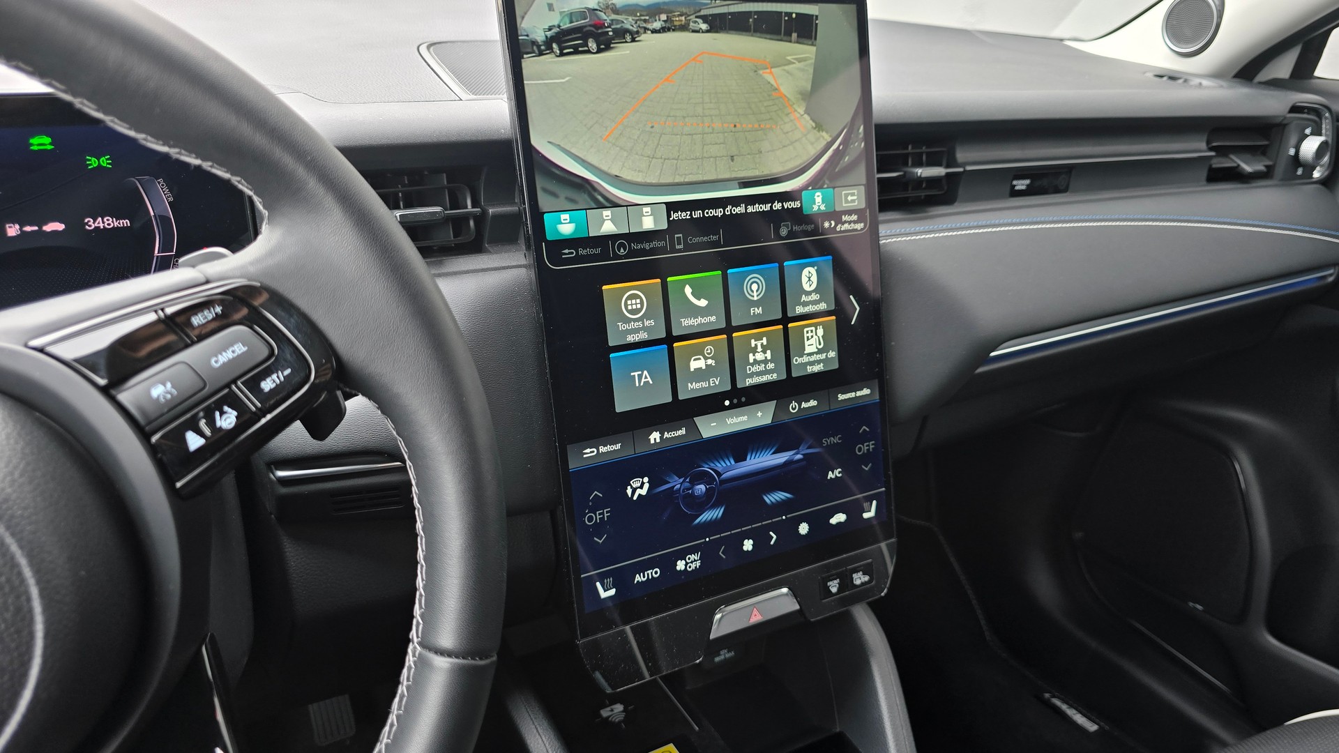 HONDA Ny1 Elegance-image-6