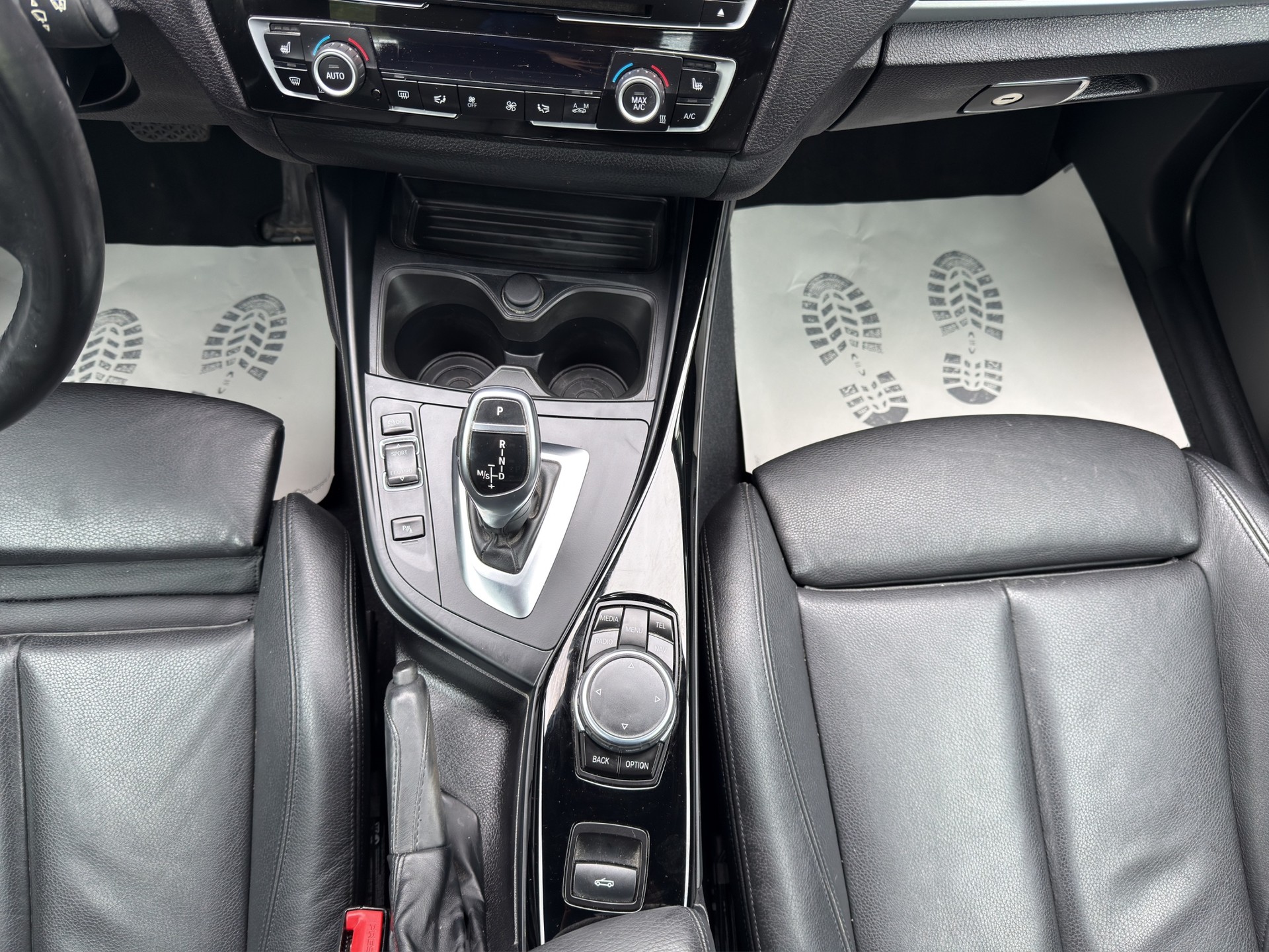 BMW M235i xDrive Steptronic-image-9