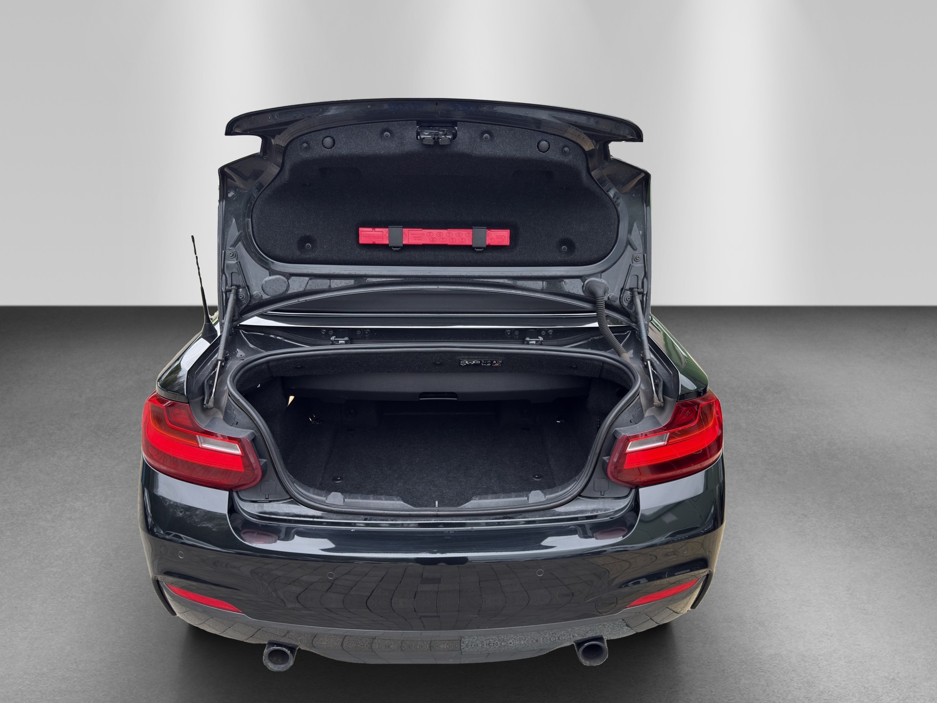 BMW M235i xDrive Steptronic-image-14