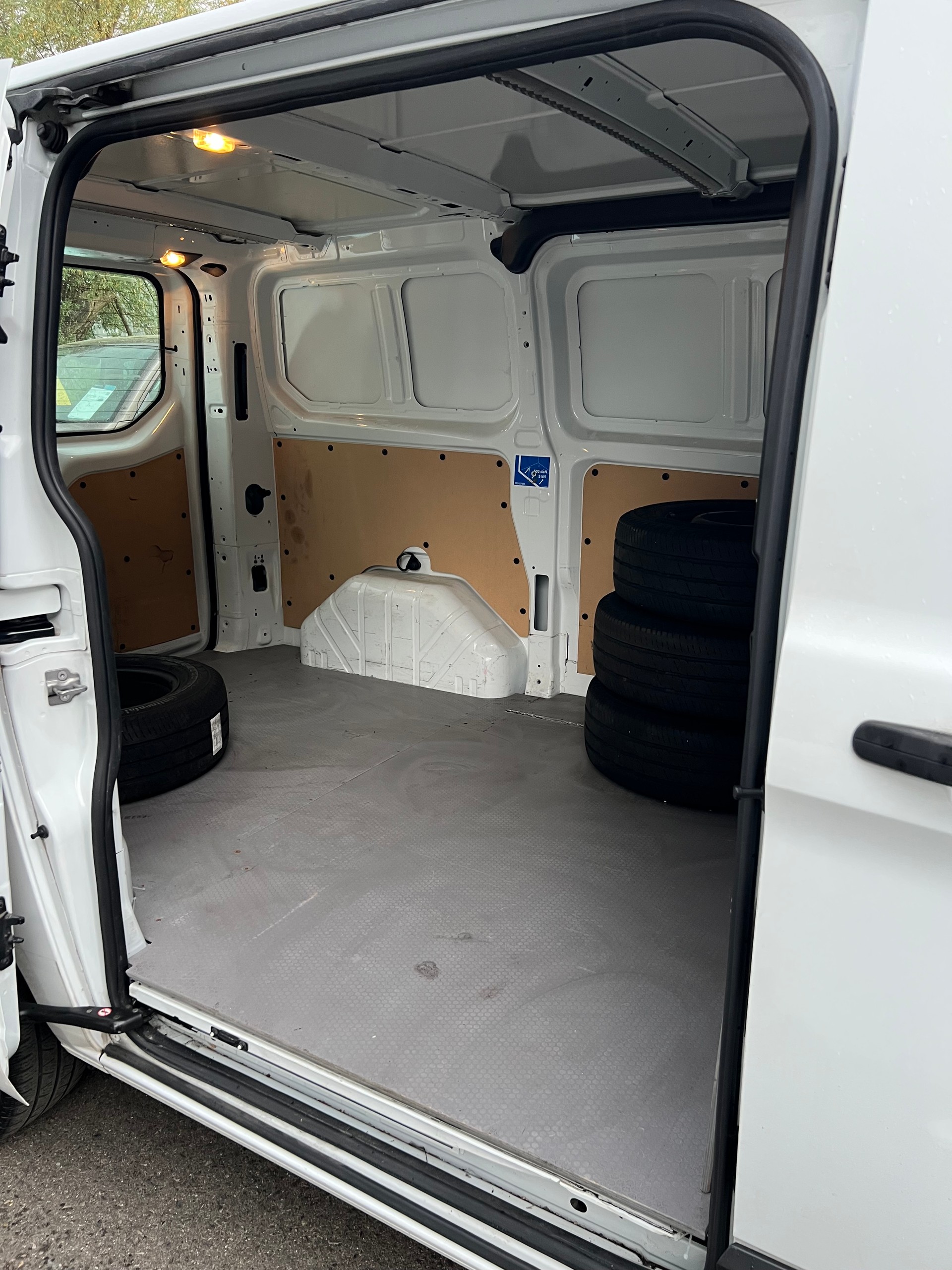 FORD Transit Custom 320 L2H1 Trend**Rückfahrtkamera,Frisch ab MFK**-image-8