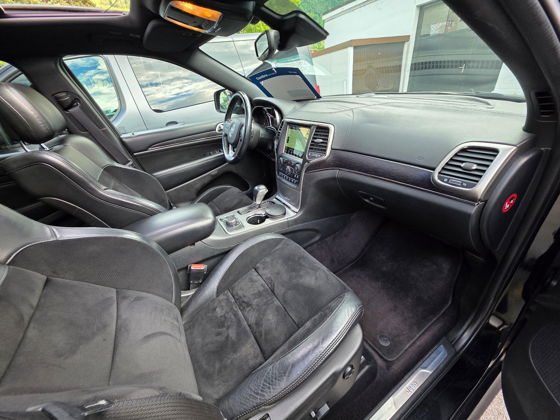 JEEP Grand Cherokee 3.0 CRD S Automatic-image-13