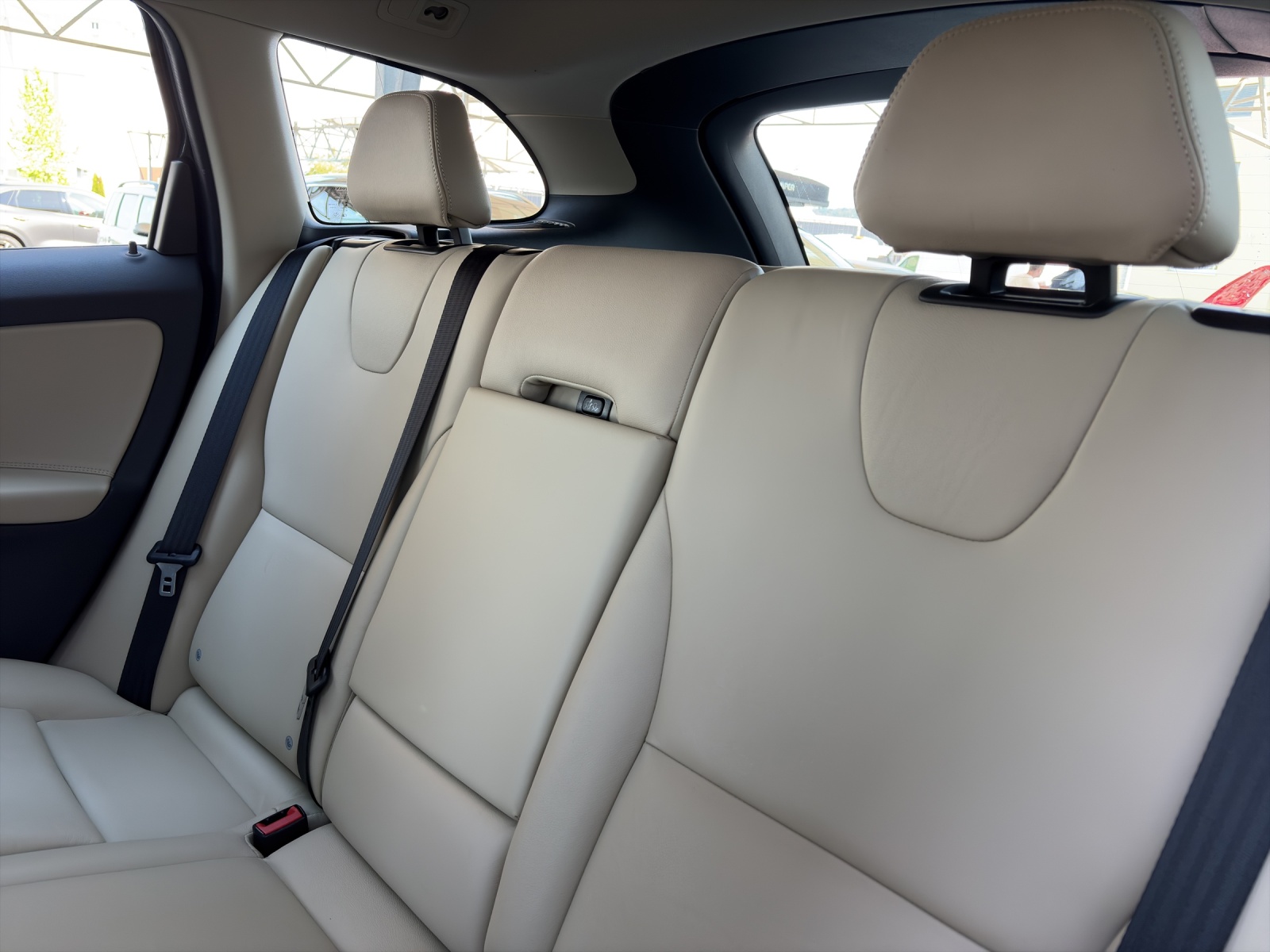 VOLVO XC60 2.0 T6 Summum AWD S/S-image-17