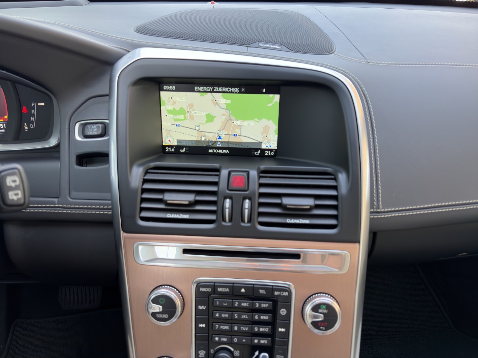 VOLVO XC60 2.0 T6 Summum AWD S/S-image-13