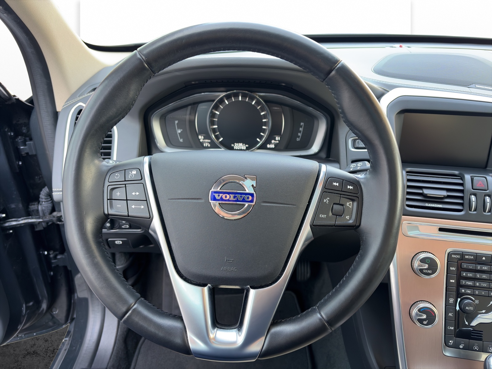 VOLVO XC60 2.0 T6 Summum AWD S/S-image-11