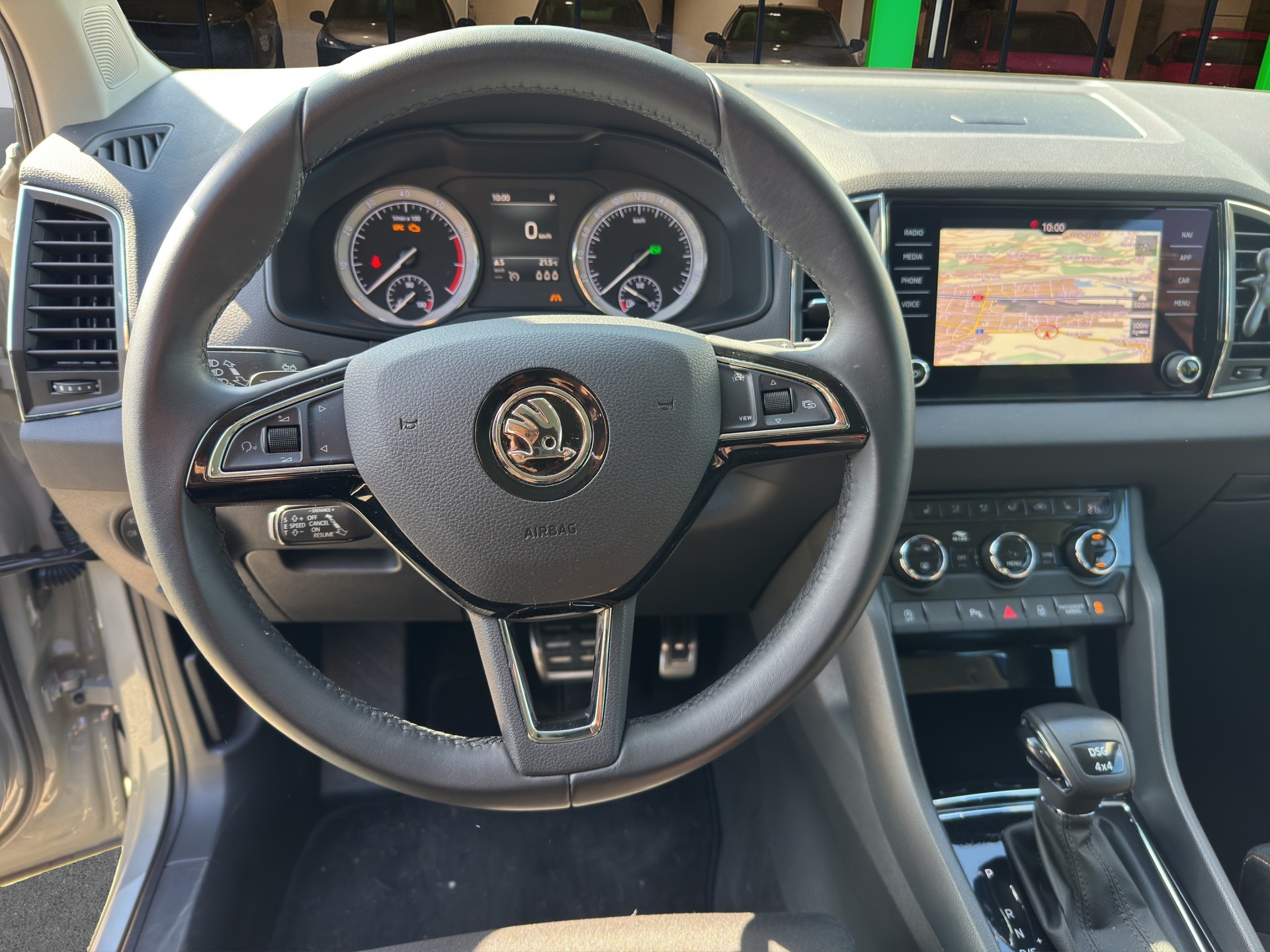 SKODA Karoq 1.5 TSI ACT Scout 4x4 DSG-image-9