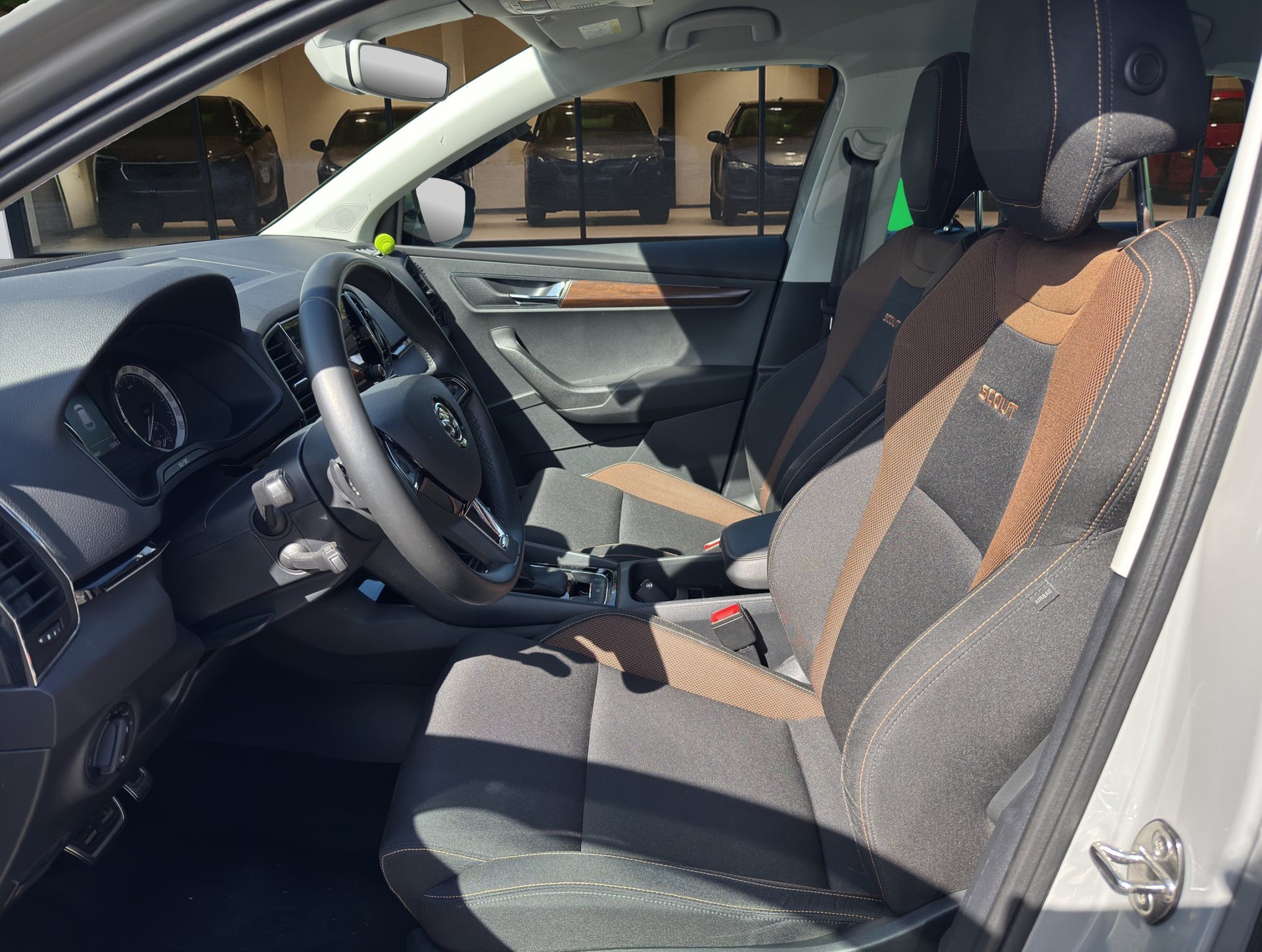 SKODA Karoq 1.5 TSI ACT Scout 4x4 DSG-image-8