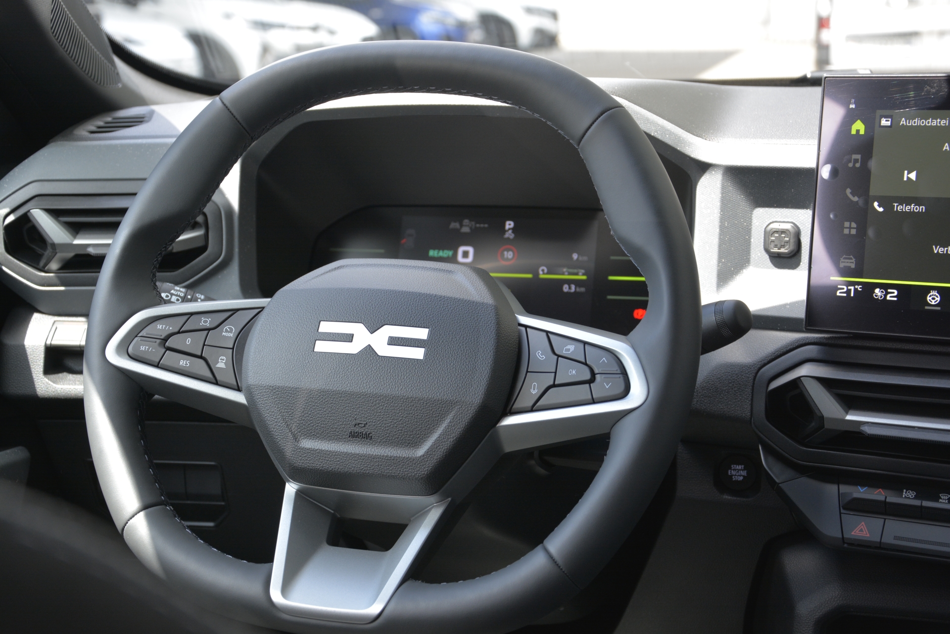 DACIA DUSTER journey hybrid 155-image-6