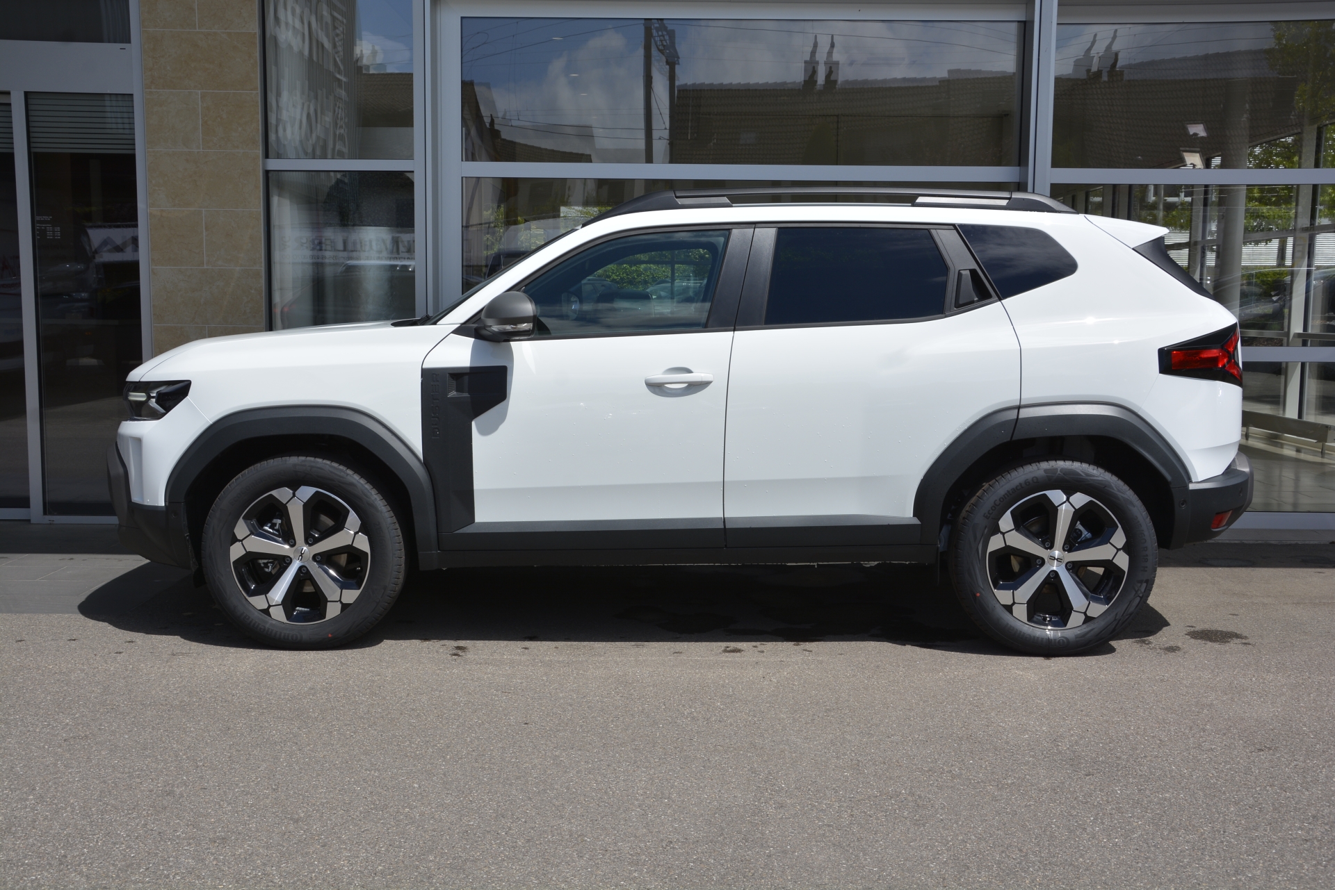 DACIA DUSTER journey hybrid 155-image-2