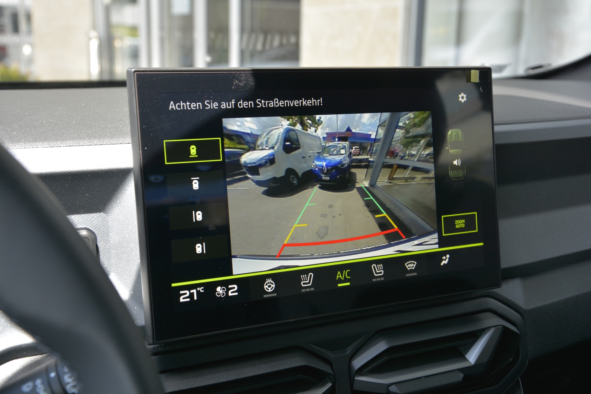 DACIA DUSTER journey hybrid 155-image-9