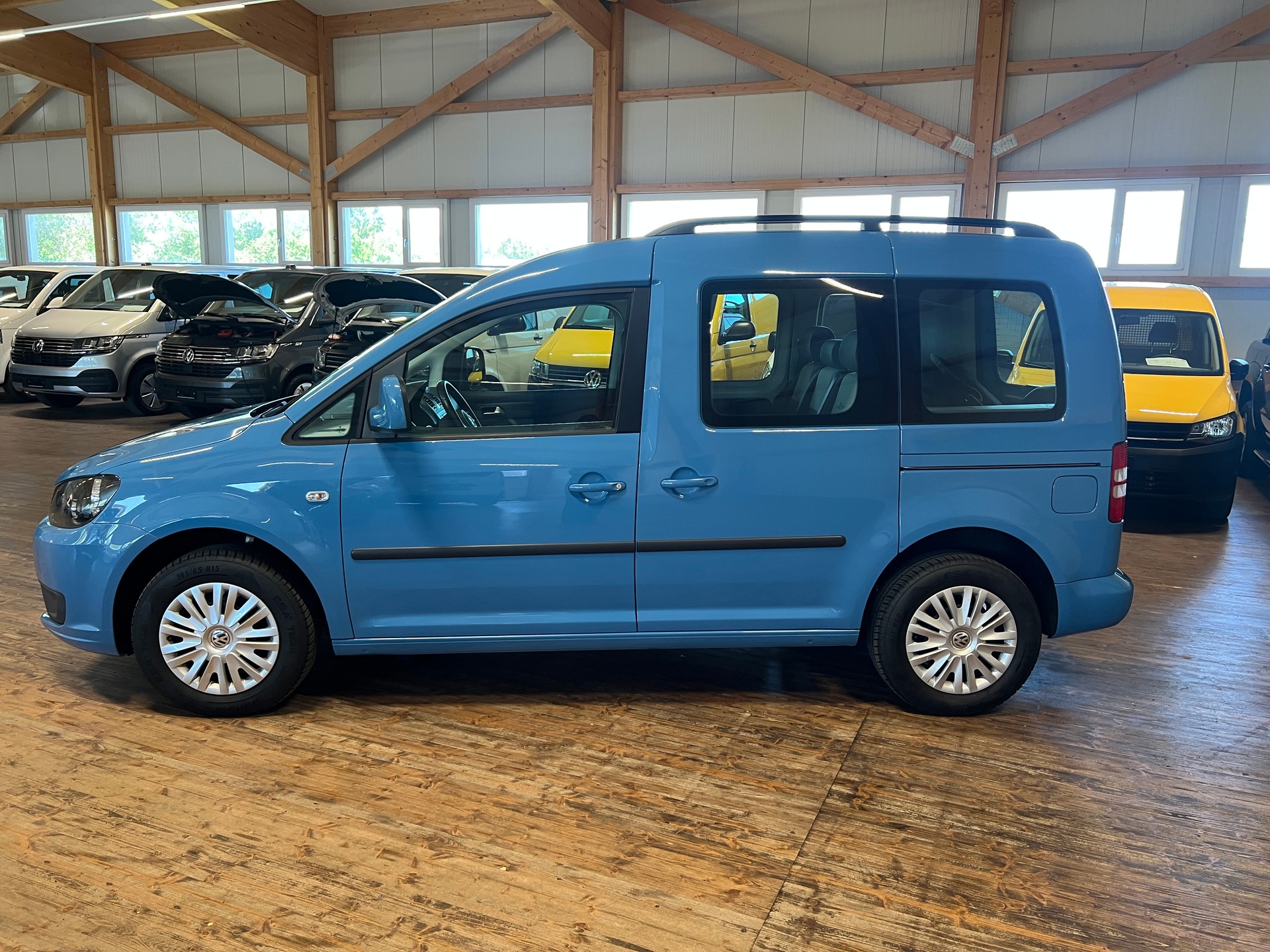 VW Caddy 1.2 TSI Blue Motion Technology Trendline-image-7