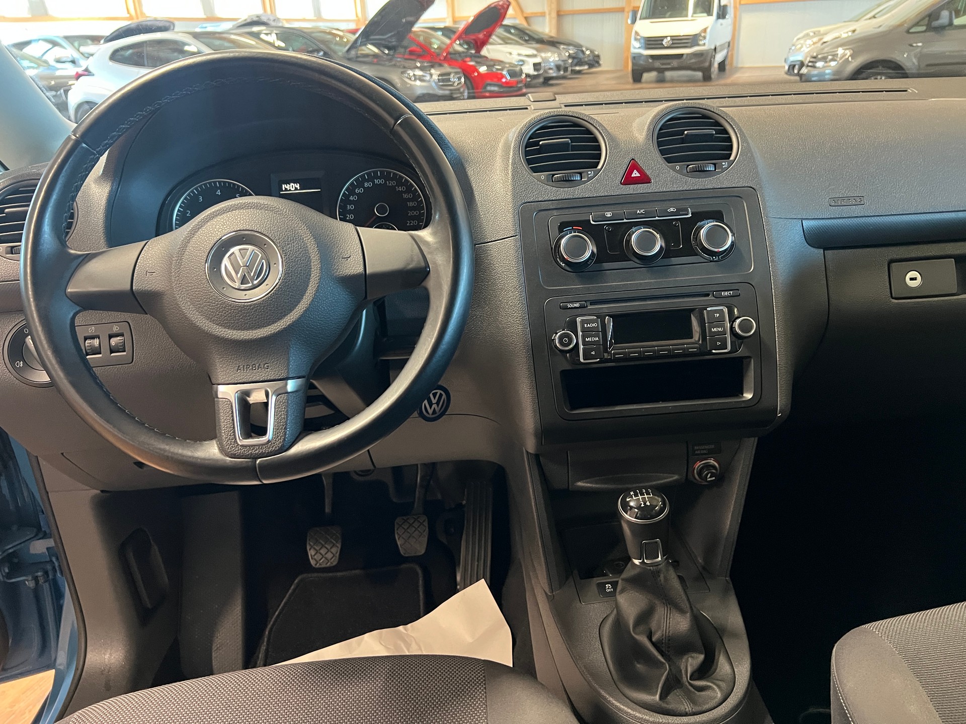 VW Caddy 1.2 TSI Blue Motion Technology Trendline-image-9