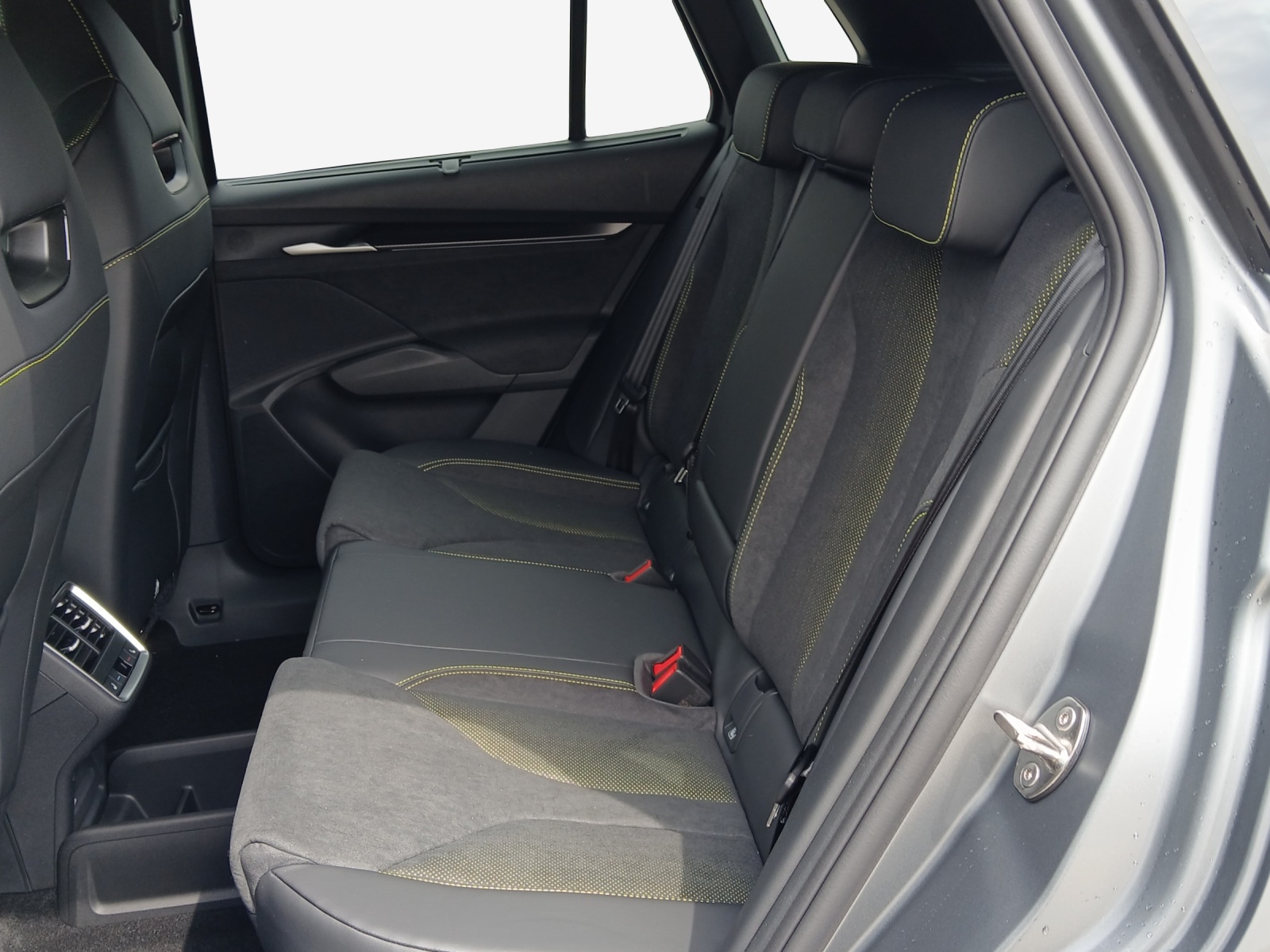 SKODA Elroq RS 85x 4x4-image-11